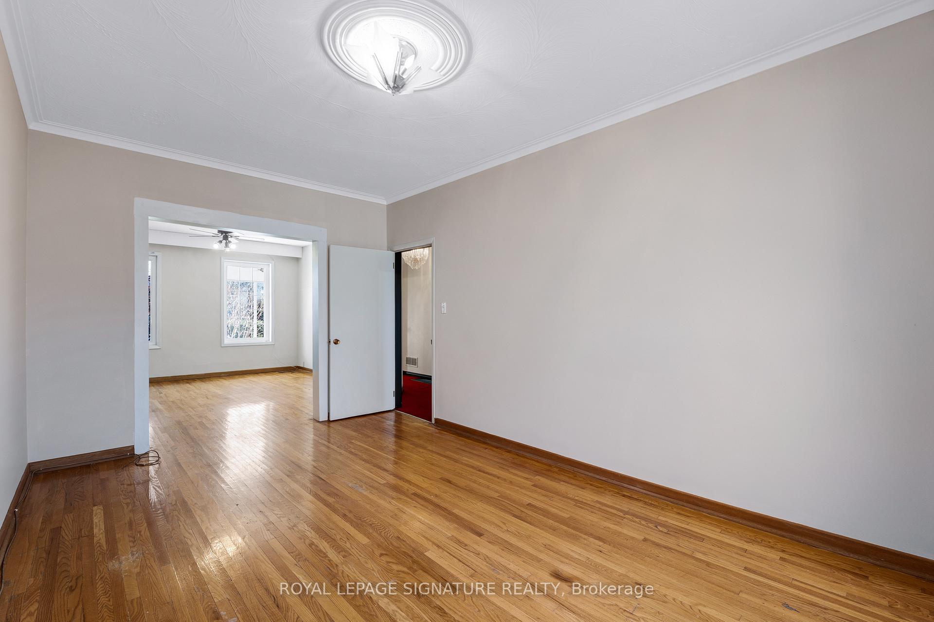 Photo 4 of 172 Sheridan Avenue, Toronto, Little Portugal — HOMEH