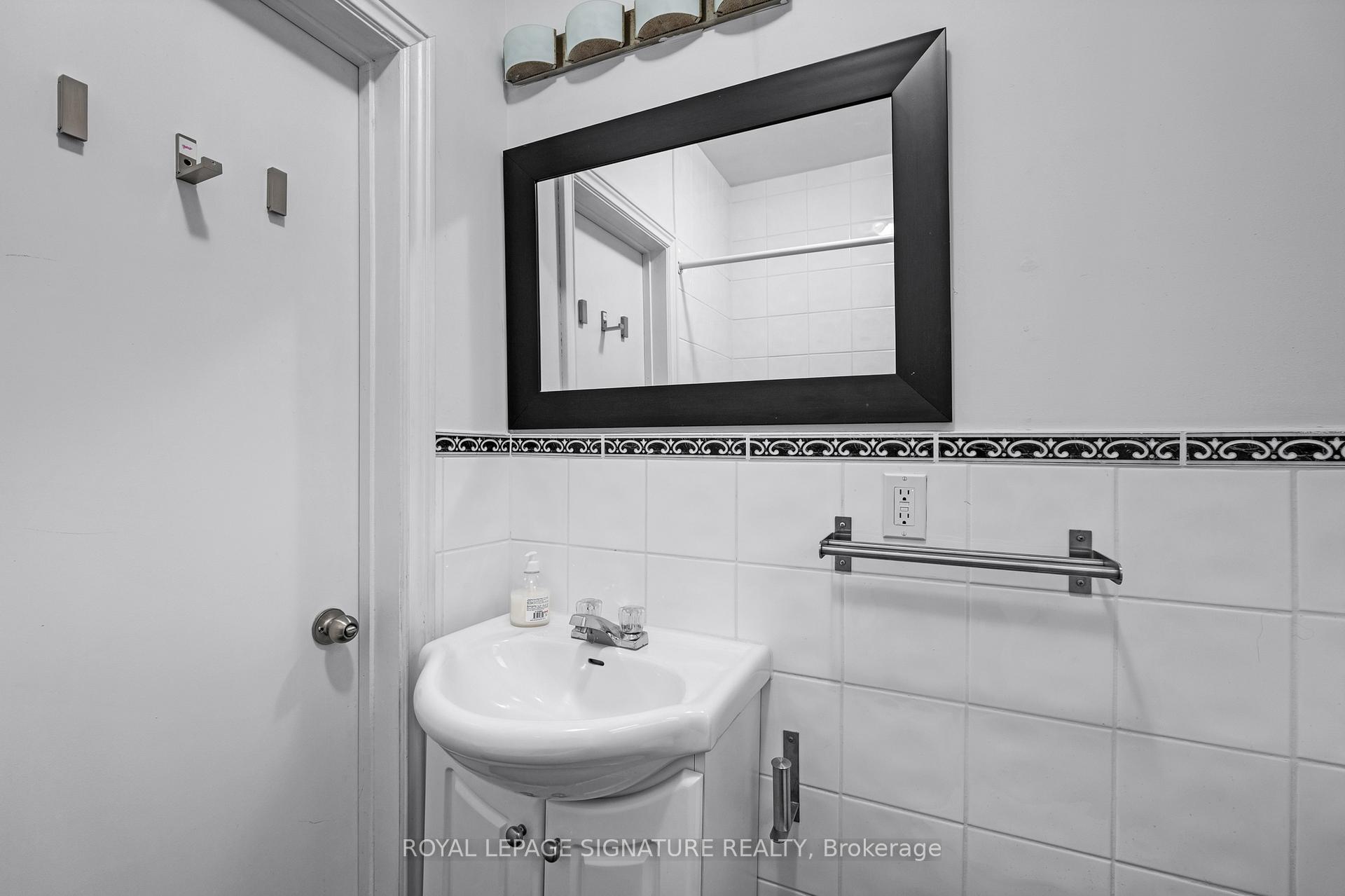 Photo 8 of 172 Sheridan Avenue, Toronto, Little Portugal — HOMEH