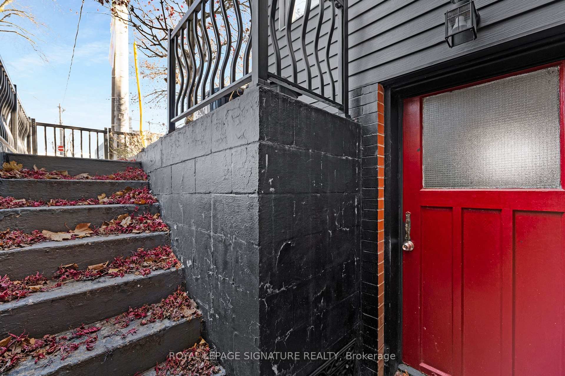 Photo 38 of 172 Sheridan Avenue, Toronto, Little Portugal — HOMEH