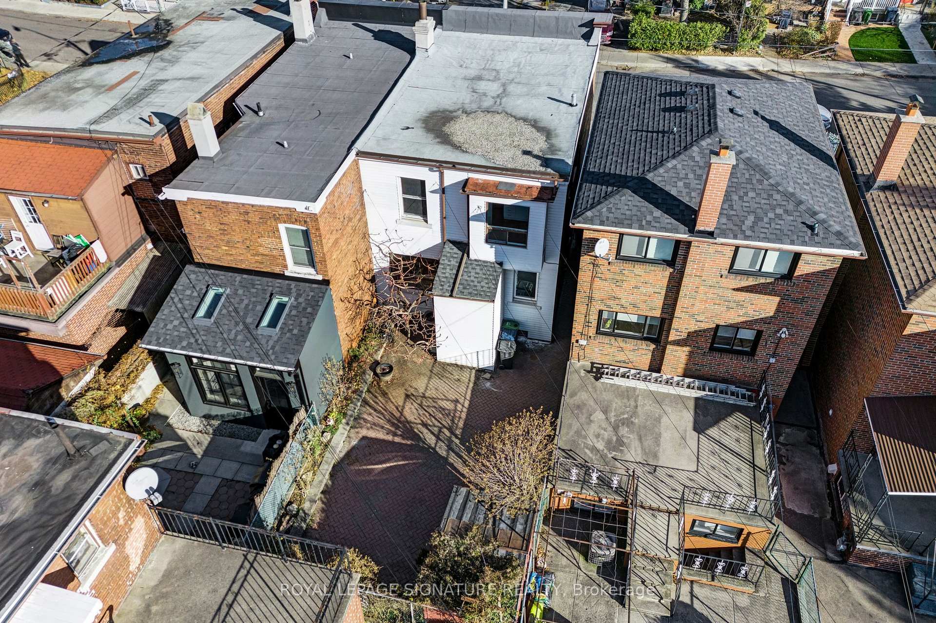 Photo 31 of 172 Sheridan Avenue, Toronto, Little Portugal — HOMEH