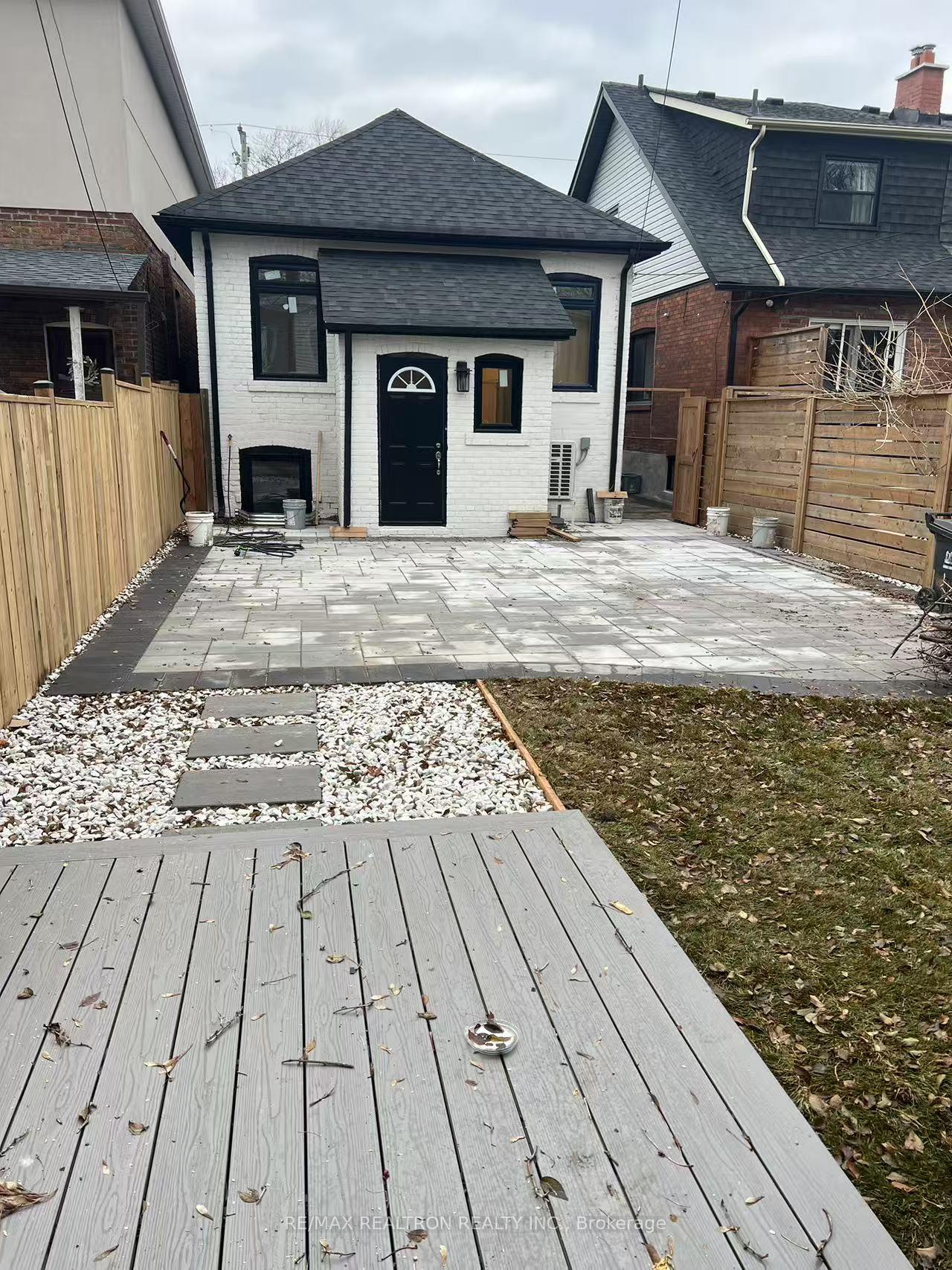 Photo 12 of 85 Springdale Boulevard, Toronto, Danforth Village-East York — HOMEH