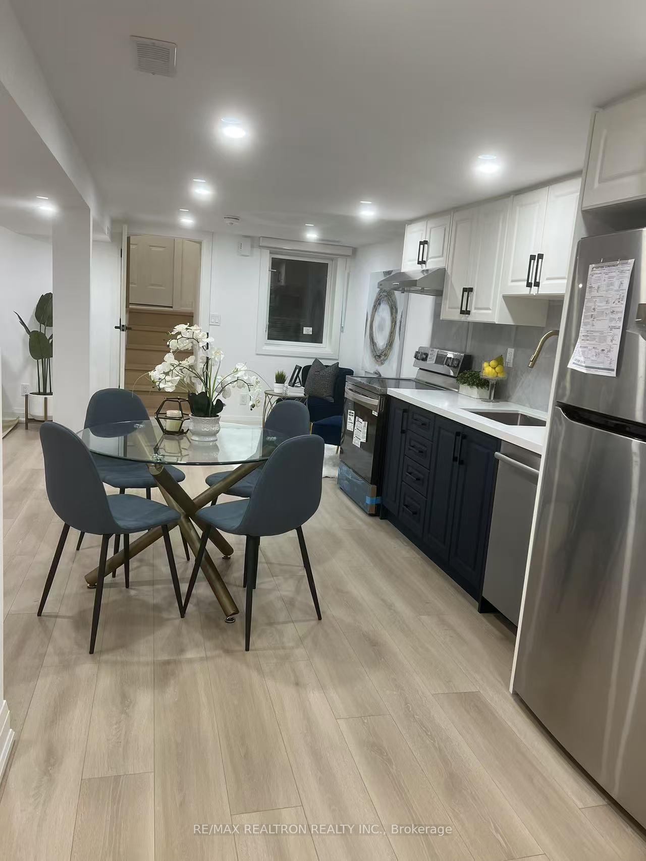 Photo 17 of 85 Springdale Boulevard, Toronto, Danforth Village-East York — HOMEH