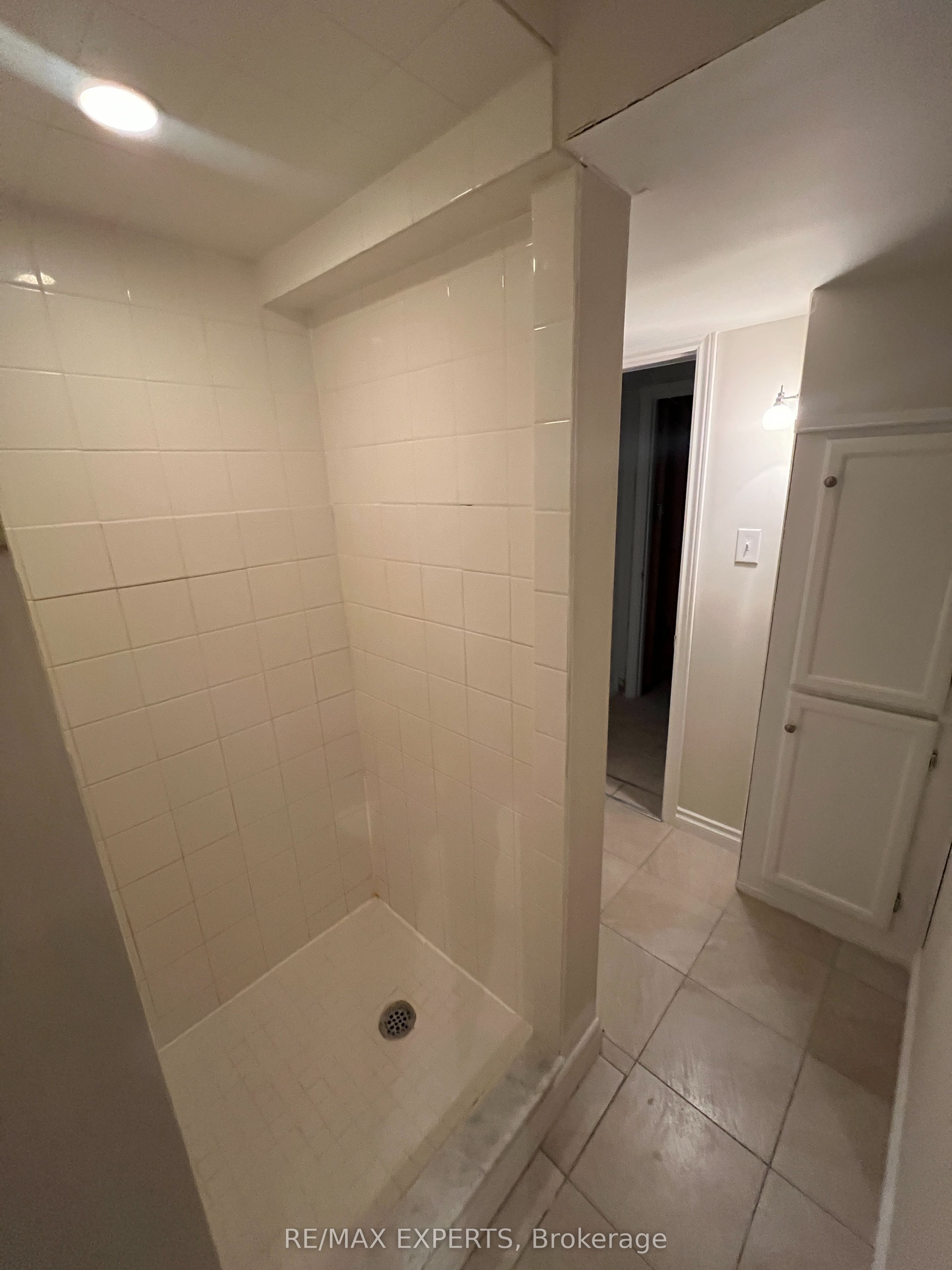 Photo 24 of 9 Templeton Crescent, Barrie, Letitia Heights — HOMEH