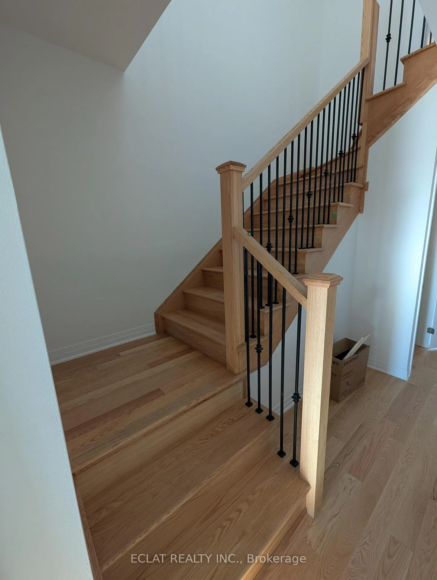 Photo 13 of 127 Manuel Street, Stratford — HOMEH