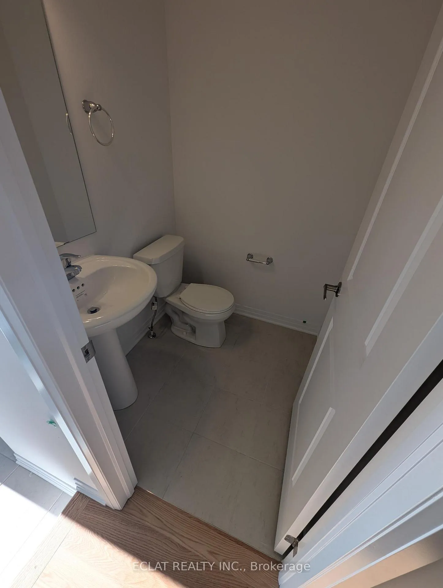 Photo 16 of 127 Manuel Street, Stratford — HOMEH