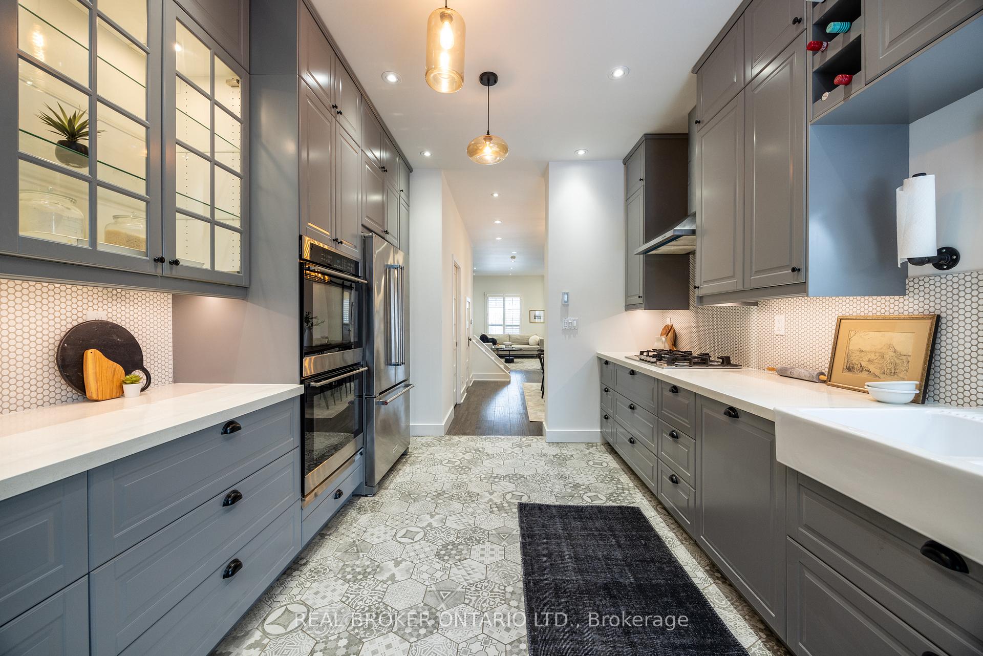 Photo 10 of 6 Vancouver Avenue, Toronto, Greenwood-Coxwell — HOMEH