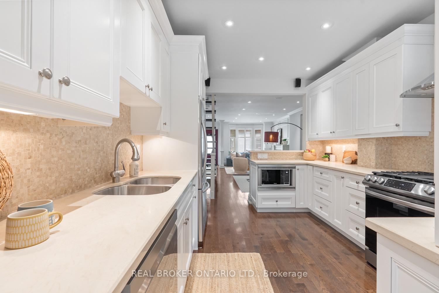 Photo 11 of 178 Browning Avenue, Toronto, Playter Estates-Danforth — HOMEH