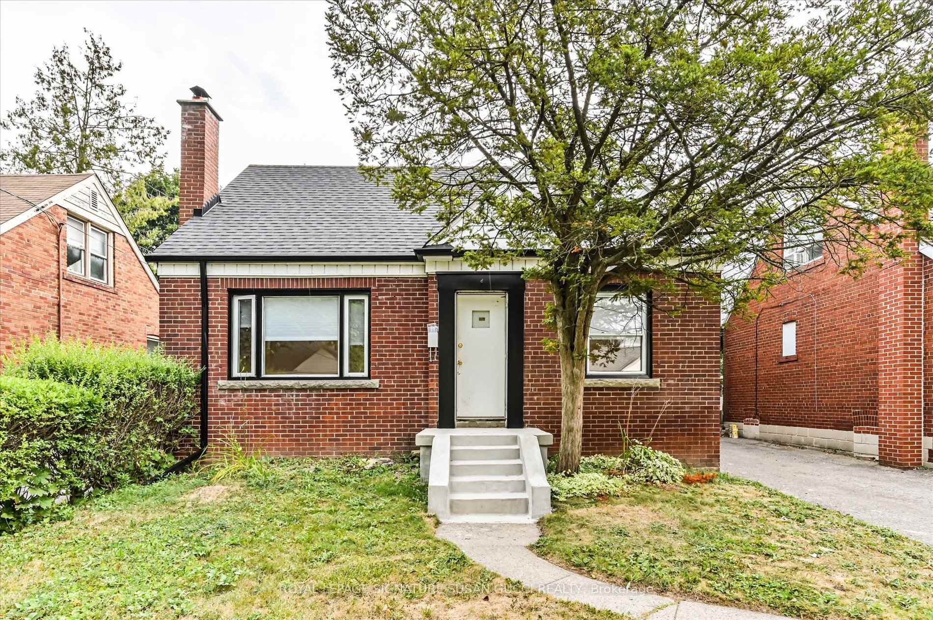 Photo 1 of 19 Plaxton Drive, Toronto, O'Connor-Parkview — HOMEH