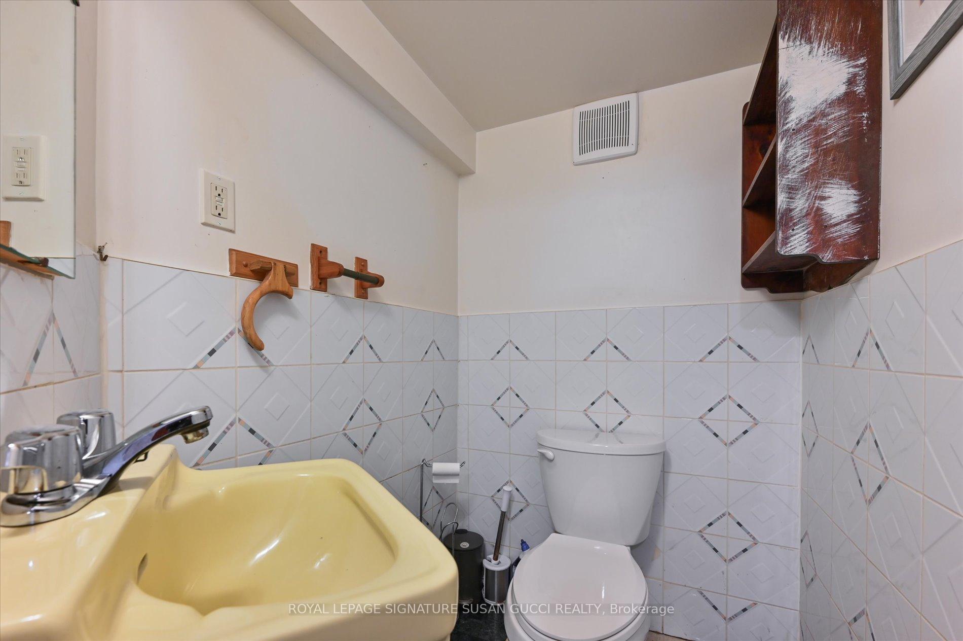Photo 22 of 19 Plaxton Drive, Toronto, O'Connor-Parkview — HOMEH