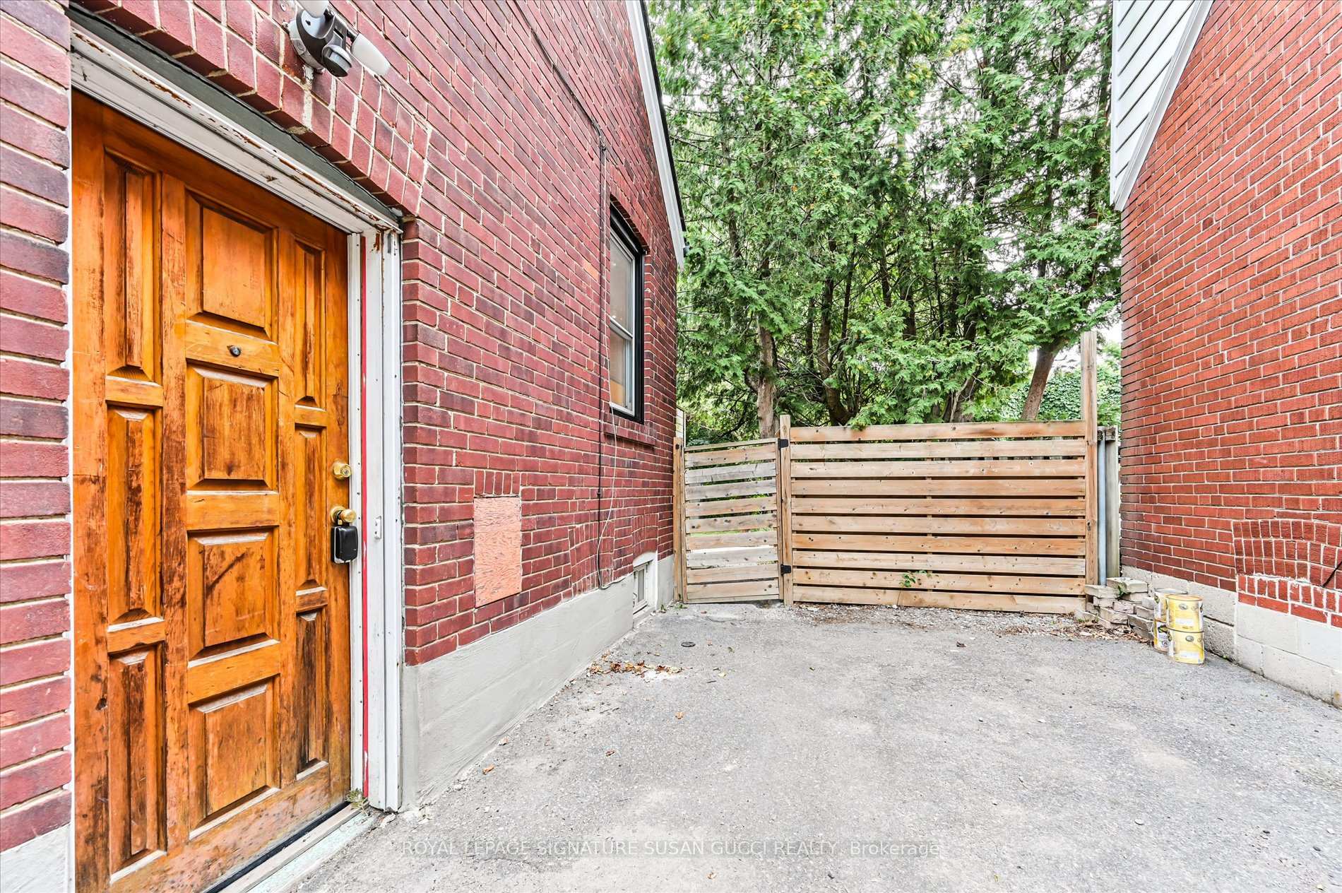 Photo 25 of 19 Plaxton Drive, Toronto, O'Connor-Parkview — HOMEH