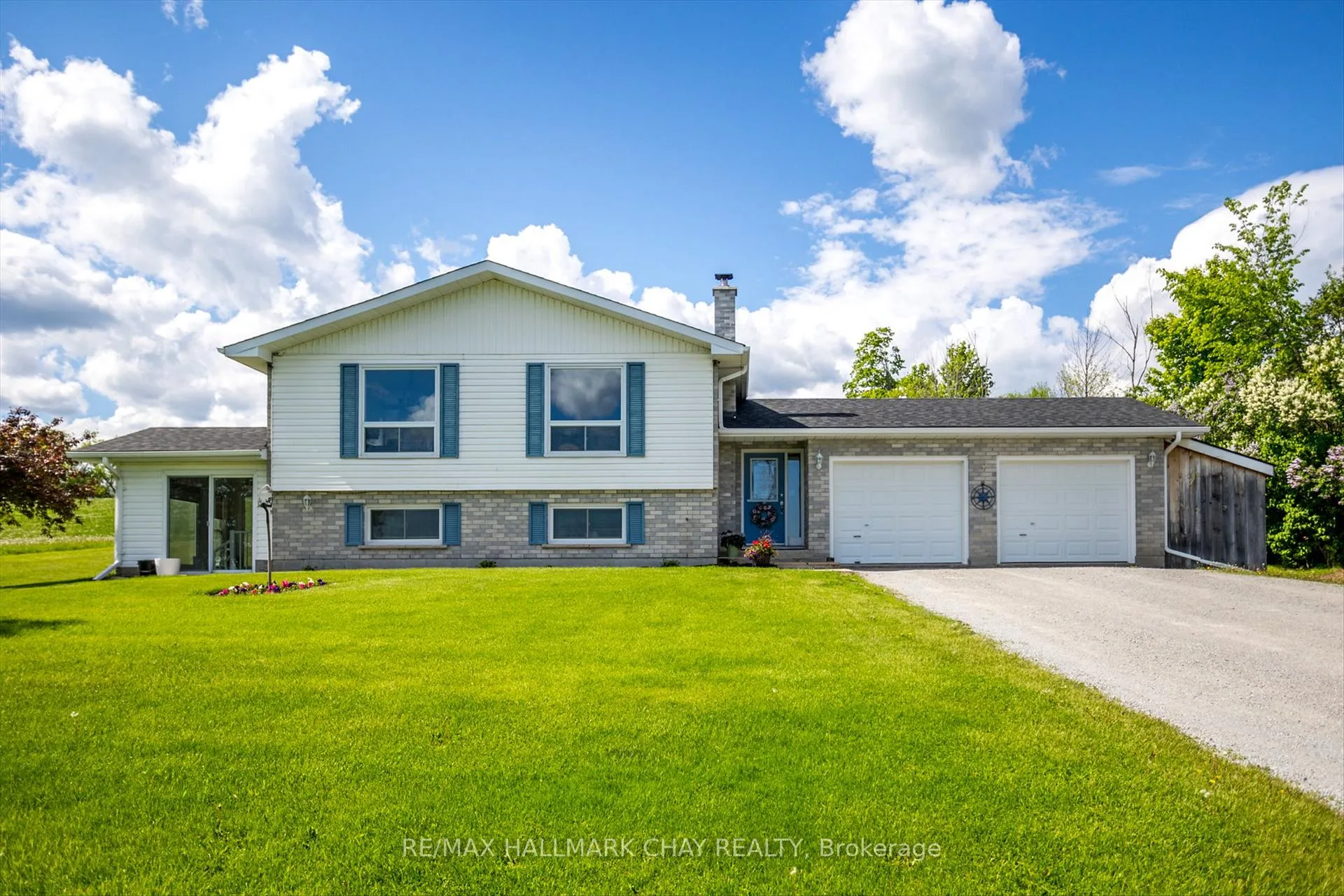 Photo 1 of 1620 County 21 Road, Cavan Monaghan, Cavan Twp — HOMEH