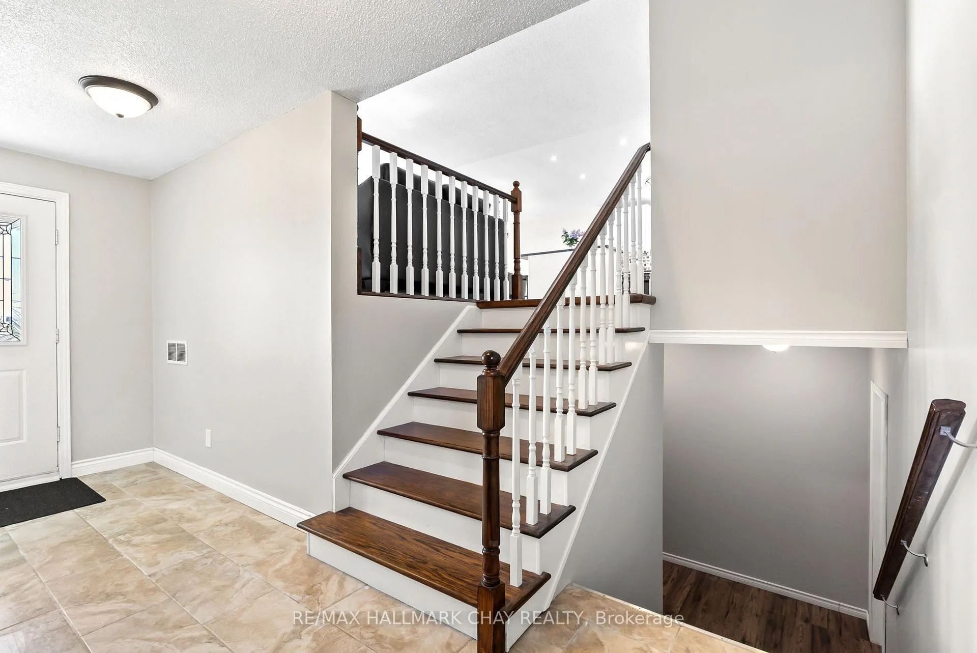 Photo 5 of 1620 County 21 Road, Cavan Monaghan, Cavan Twp — HOMEH