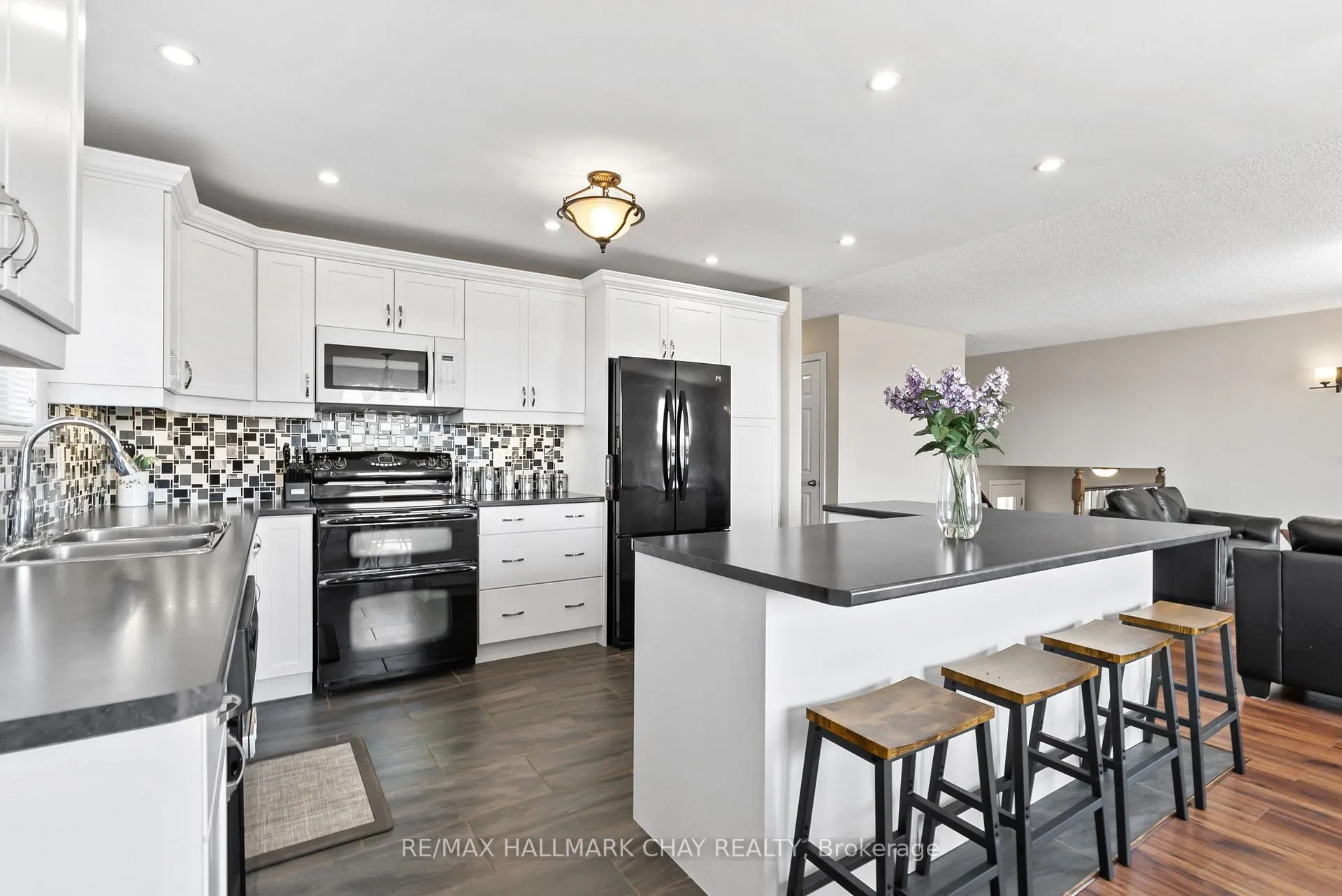 Photo 10 of 1620 County 21 Road, Cavan Monaghan, Cavan Twp — HOMEH