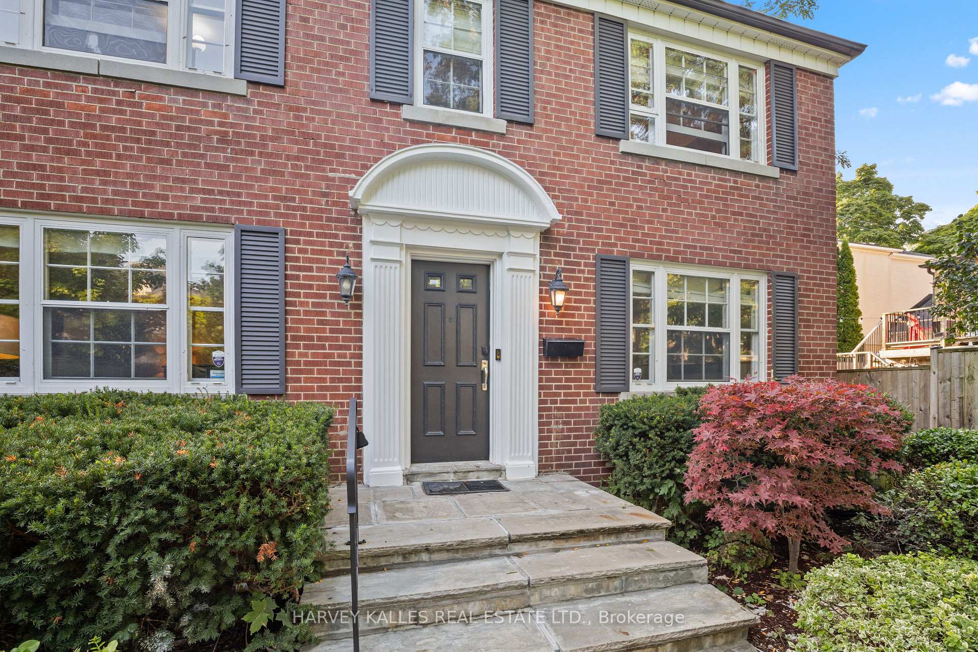 Photo 3 of 14 Lawnhurst Boulevard, Toronto, Forest Hill North — HOMEH