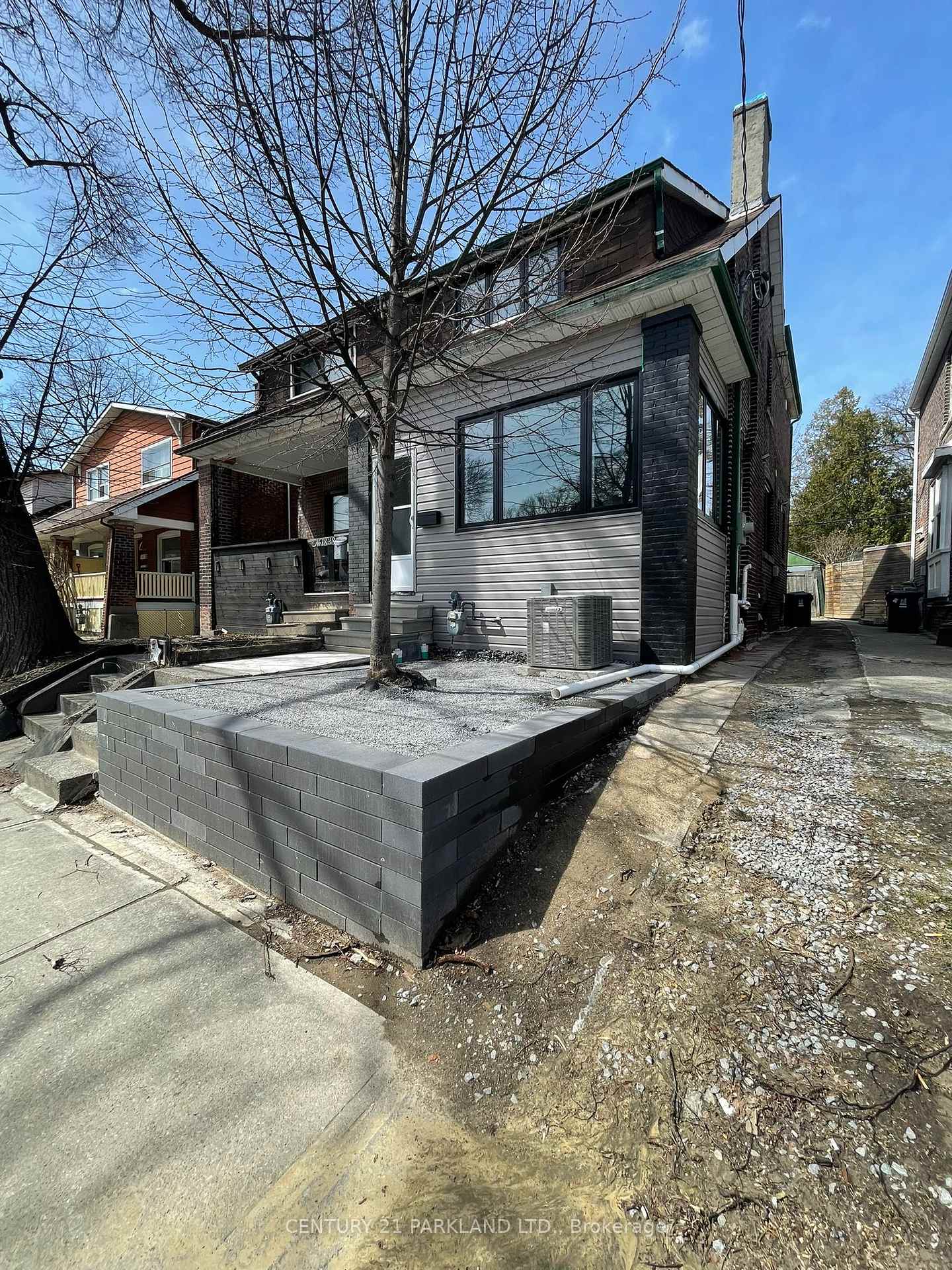 Photo 1 of Unit Main & Basement, 1840 Gerrard Street E, Toronto, Woodbine Corridor — HOMEH