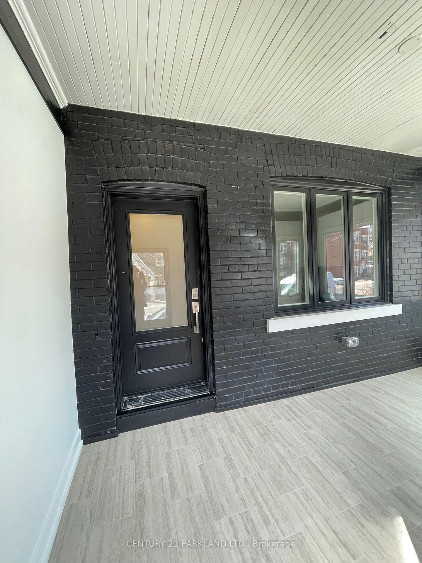 Photo 3 of Unit Main & Basement, 1840 Gerrard Street E, Toronto, Woodbine Corridor — HOMEH