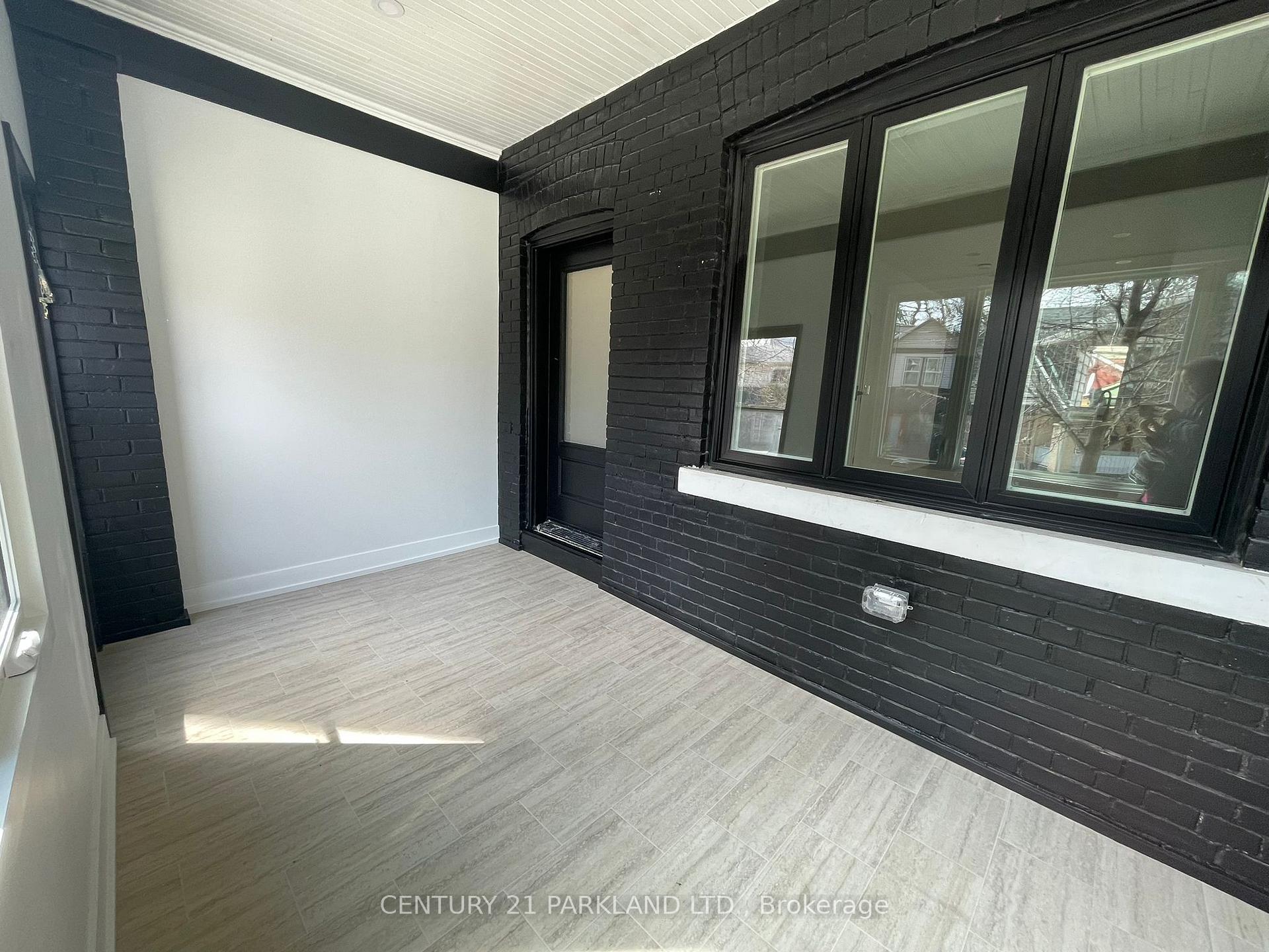 Photo 4 of Unit Main & Basement, 1840 Gerrard Street E, Toronto, Woodbine Corridor — HOMEH