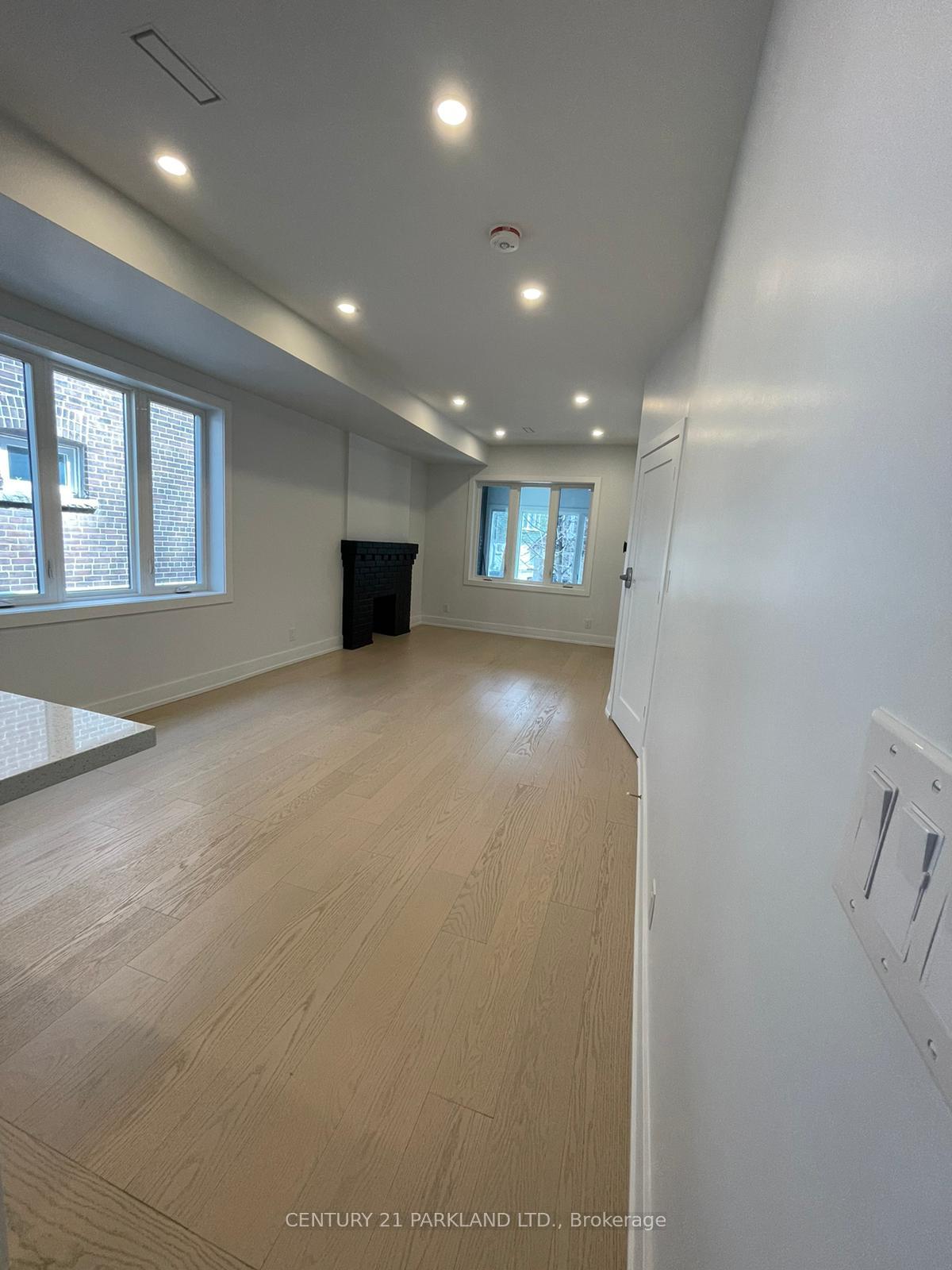 Photo 6 of Unit Main & Basement, 1840 Gerrard Street E, Toronto, Woodbine Corridor — HOMEH