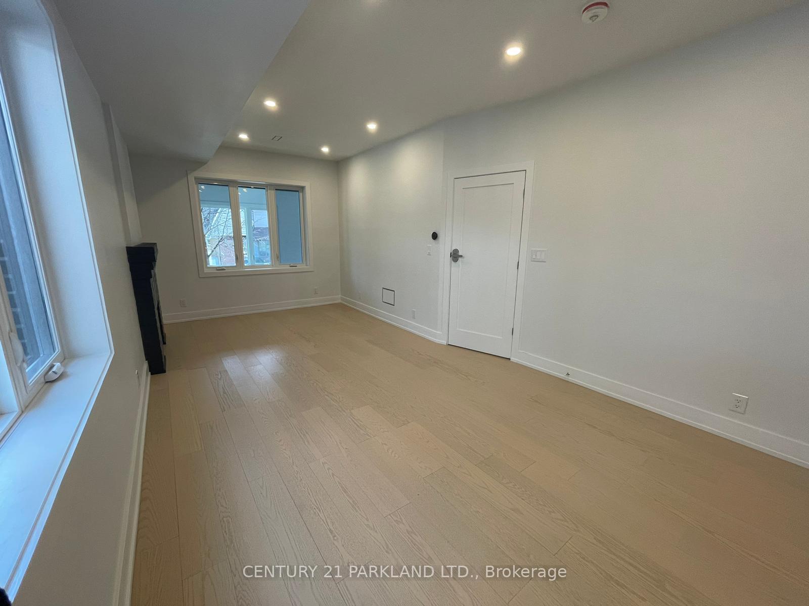 Photo 8 of Unit Main & Basement, 1840 Gerrard Street E, Toronto, Woodbine Corridor — HOMEH