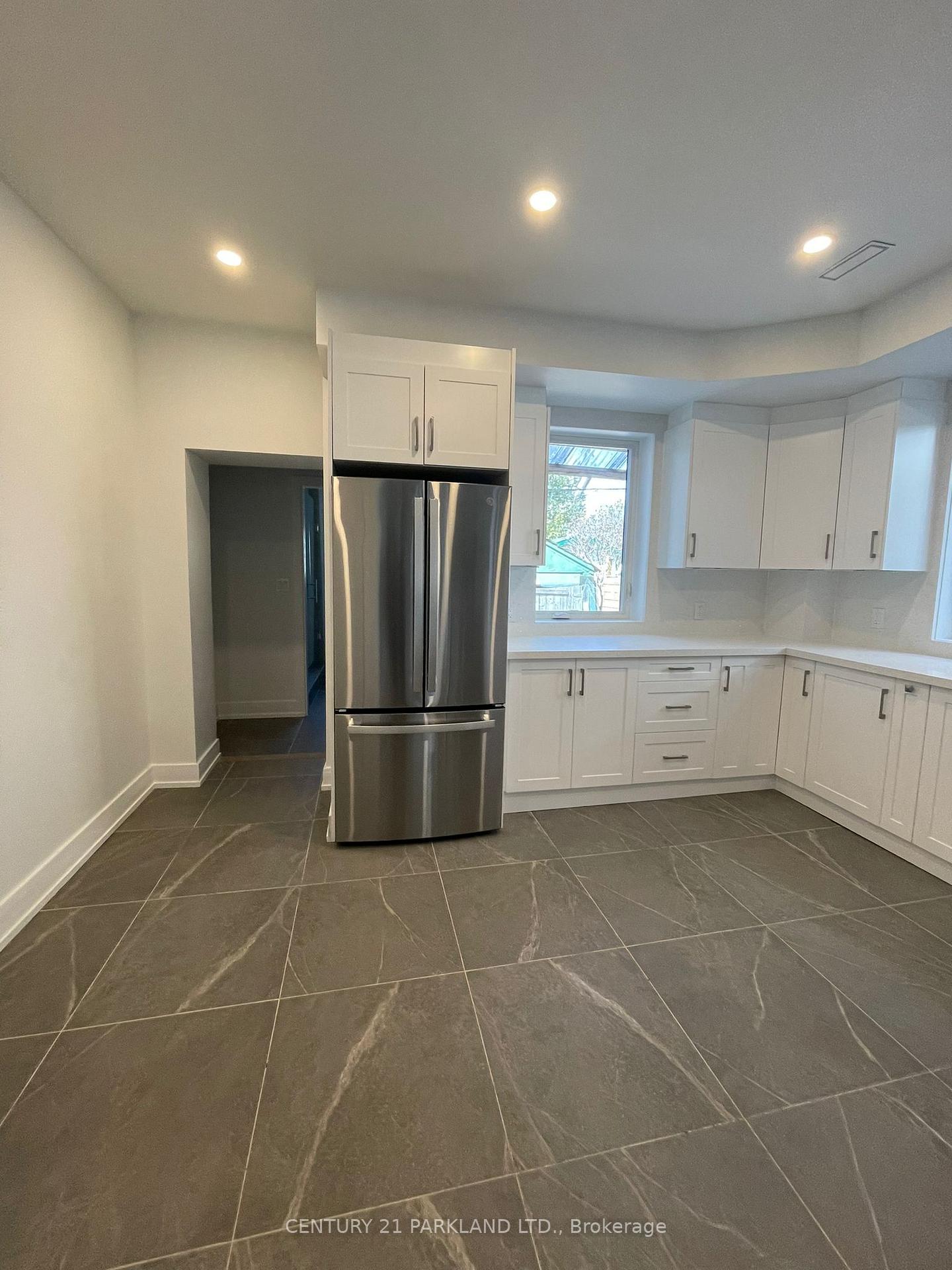 Photo 10 of Unit Main & Basement, 1840 Gerrard Street E, Toronto, Woodbine Corridor — HOMEH