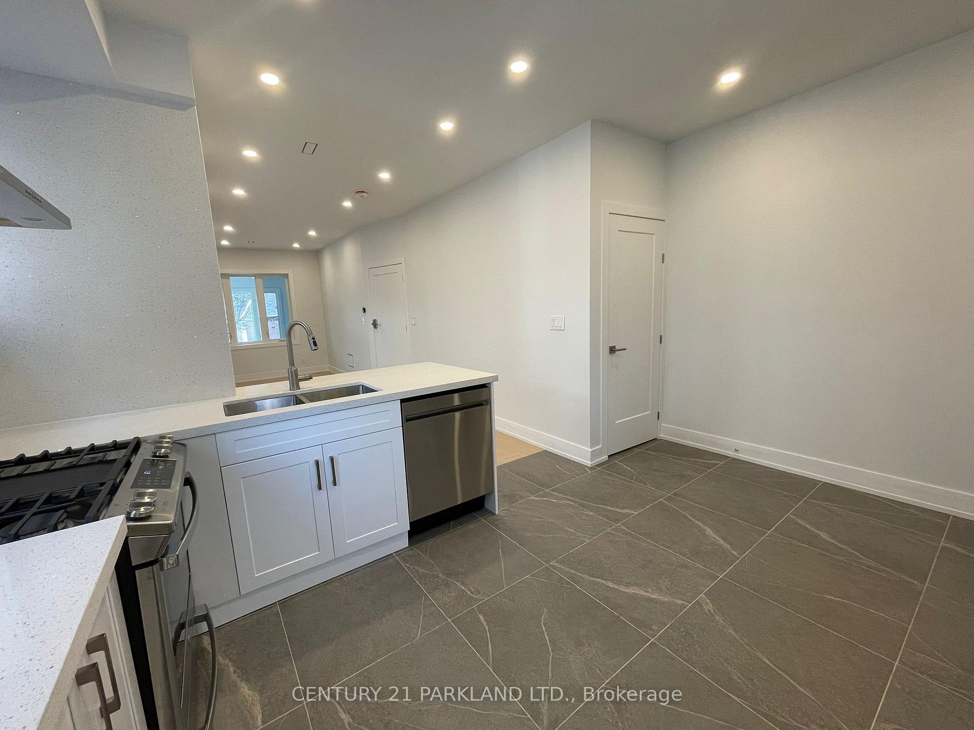 Photo 11 of Unit Main & Basement, 1840 Gerrard Street E, Toronto, Woodbine Corridor — HOMEH