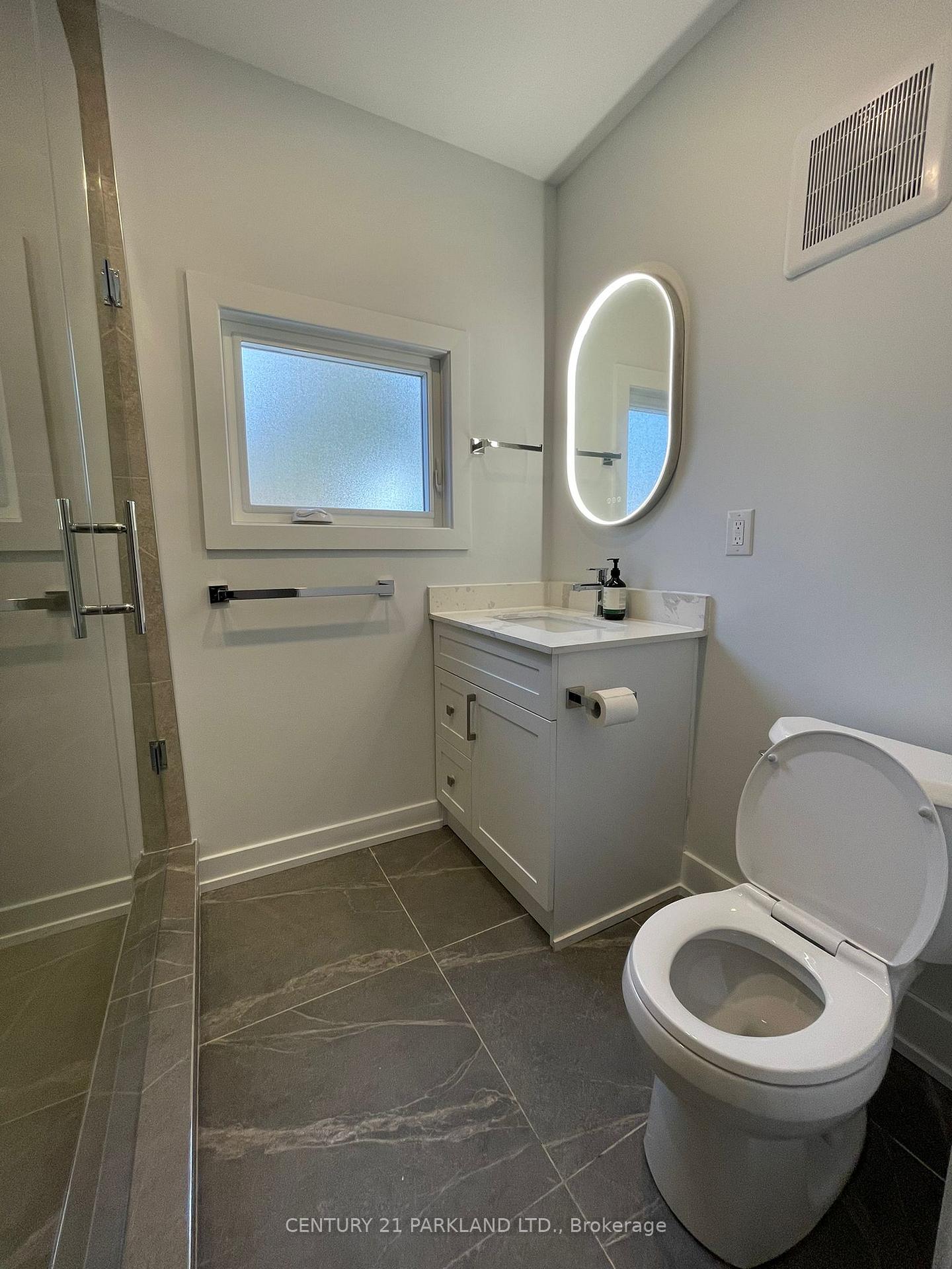 Photo 12 of Unit Main & Basement, 1840 Gerrard Street E, Toronto, Woodbine Corridor — HOMEH