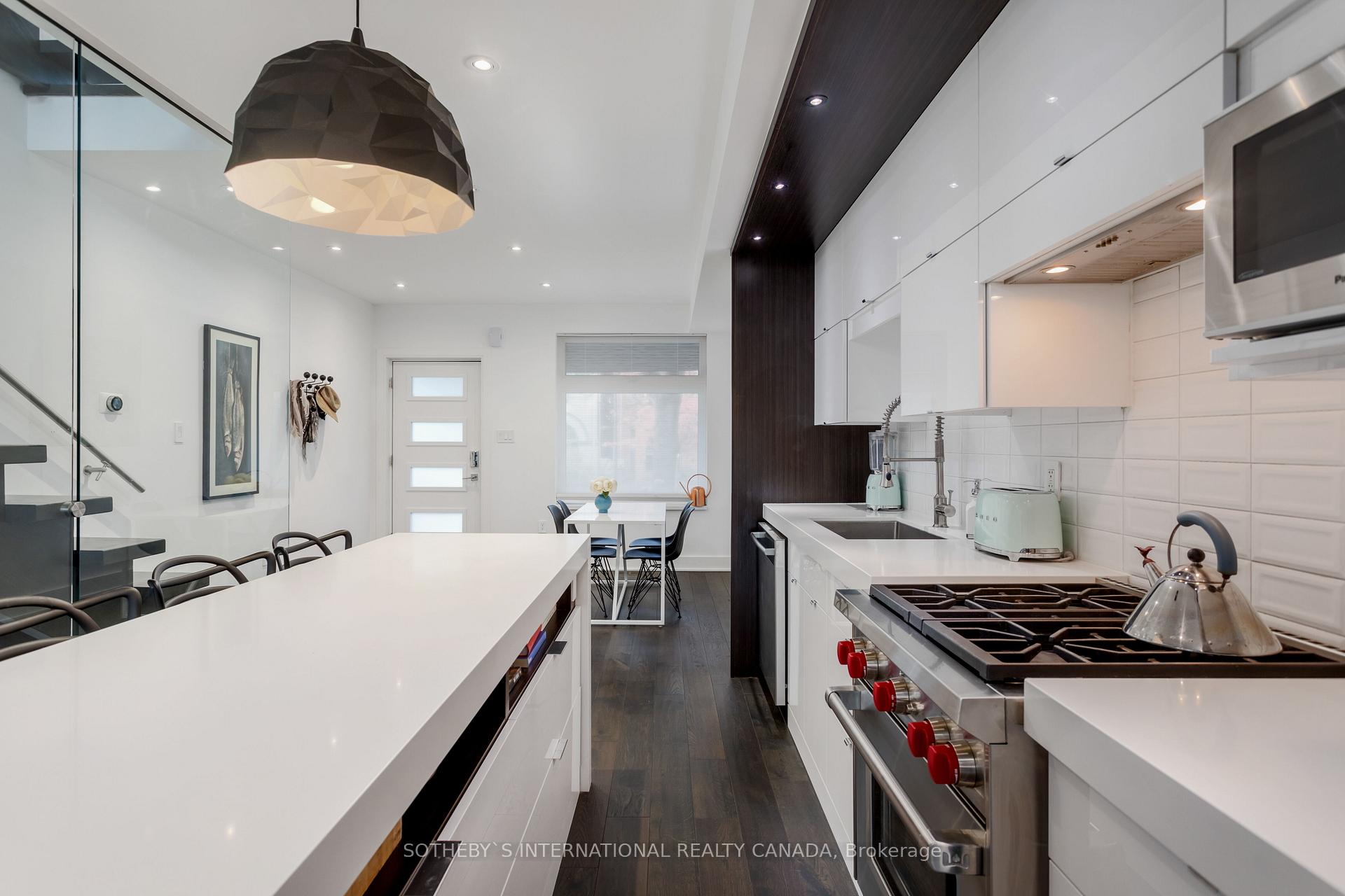 Photo 3 of 226 Lippincott Street, Toronto, University — HOMEH