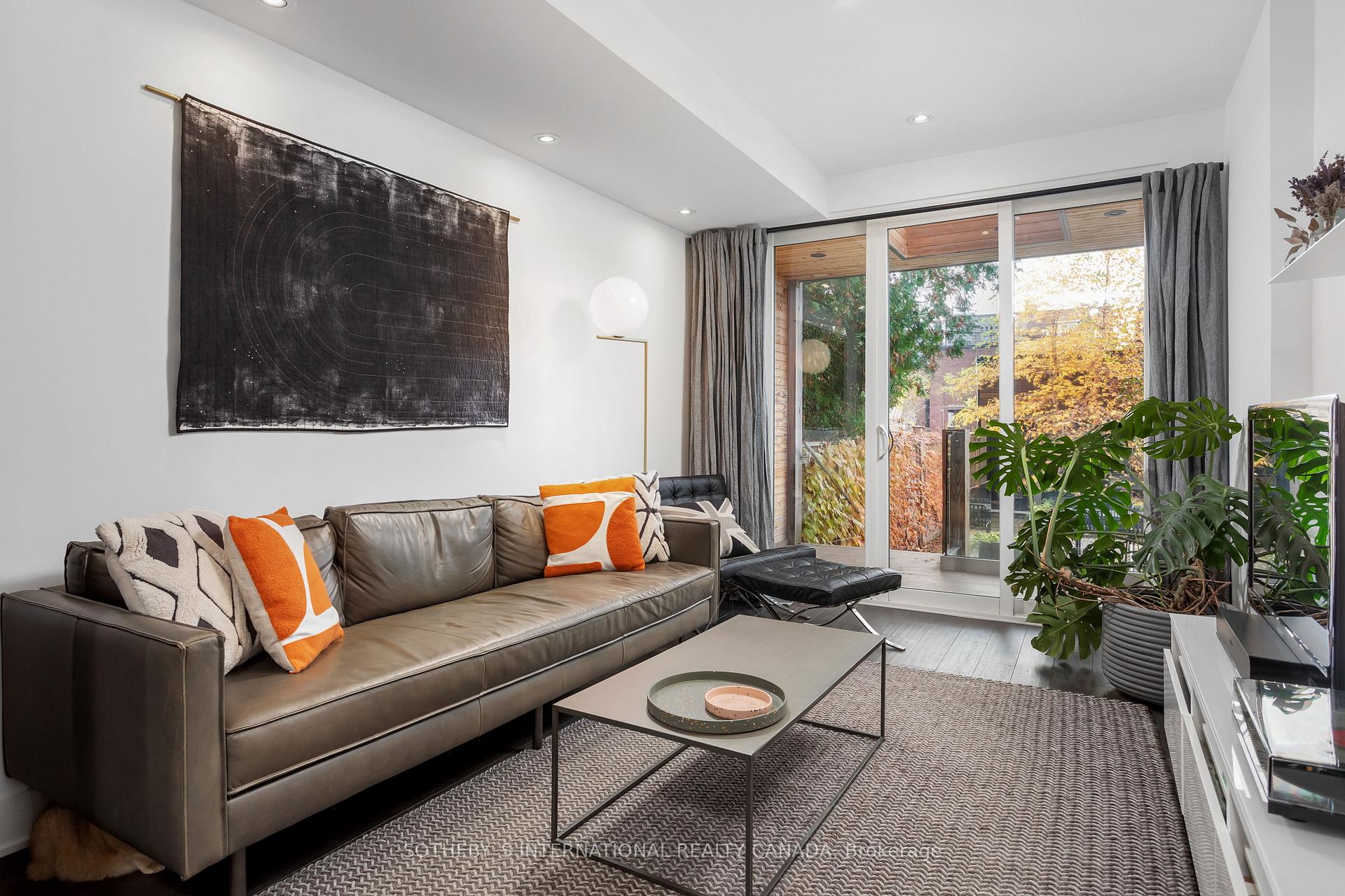 Photo 8 of 226 Lippincott Street, Toronto, University — HOMEH