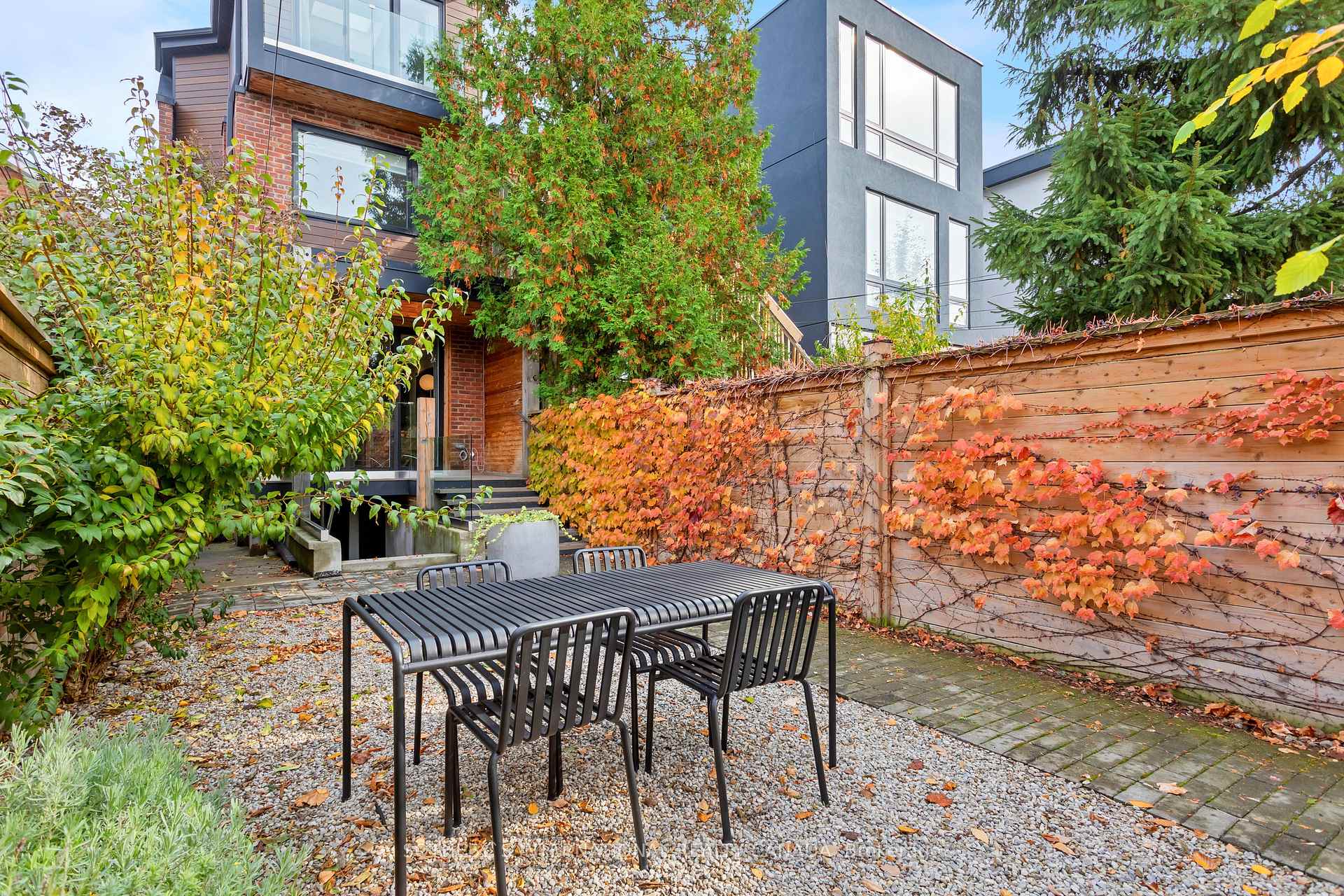 Photo 21 of 226 Lippincott Street, Toronto, University — HOMEH