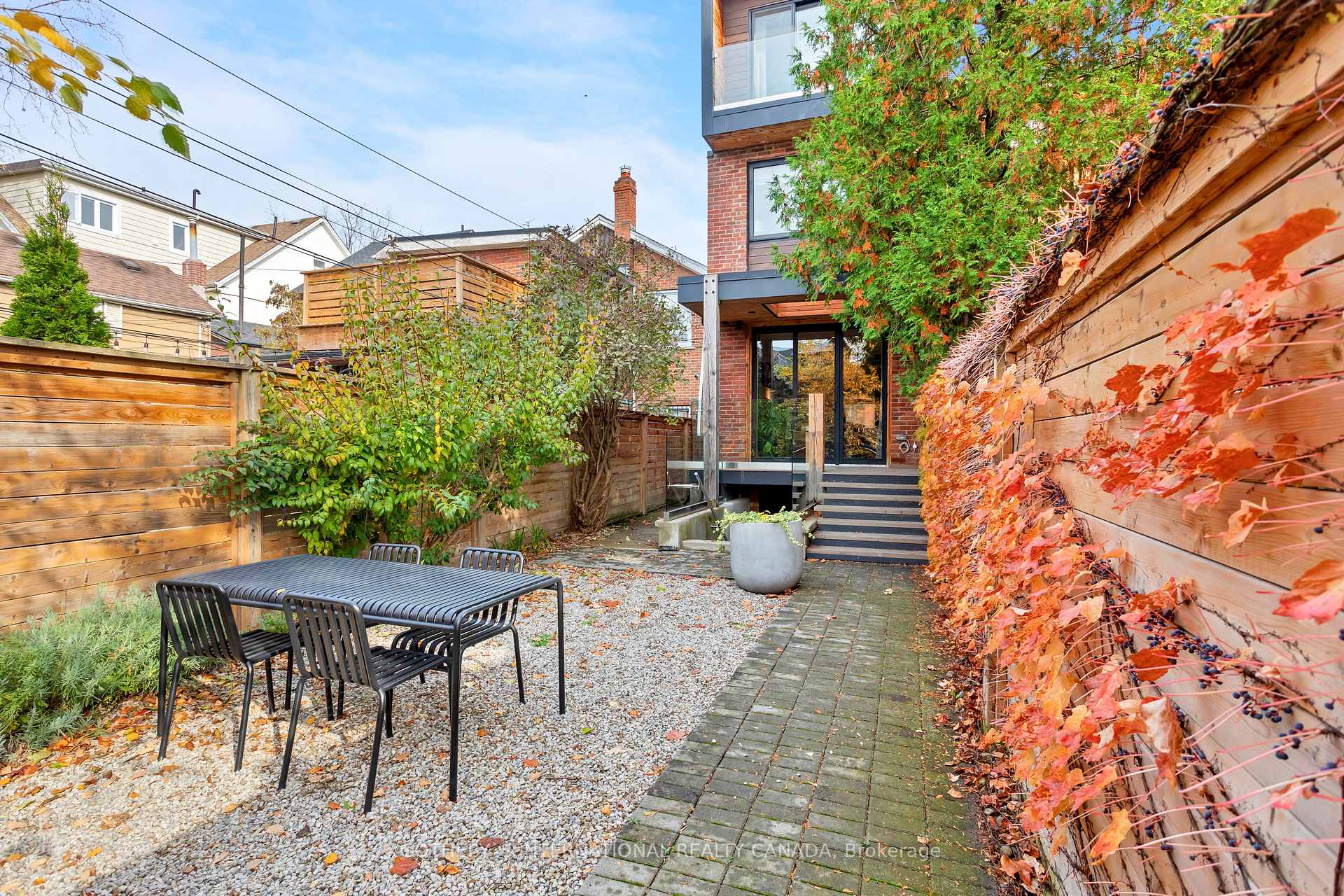 Photo 23 of 226 Lippincott Street, Toronto, University — HOMEH