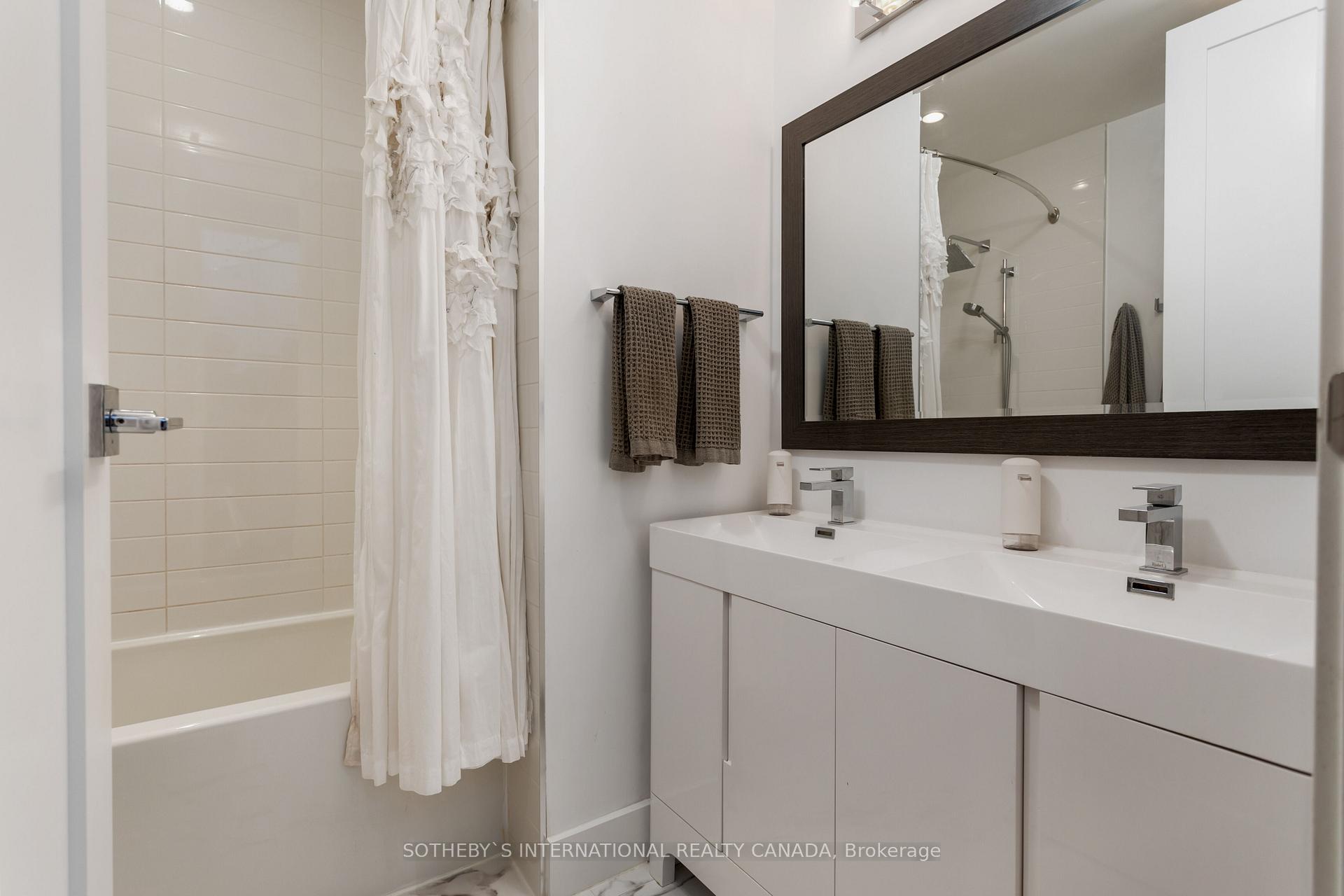 Photo 17 of 226 Lippincott Street, Toronto, University — HOMEH