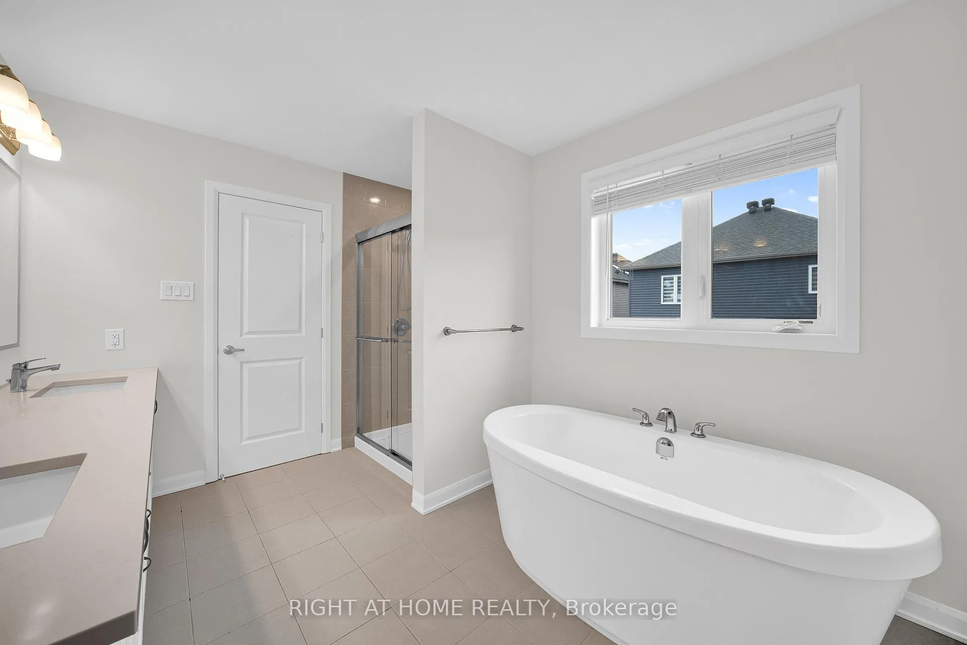 Photo 19 of 366 Cloyne Crescent, Ottawa, Barrhaven - Half Moon Bay — HOMEH