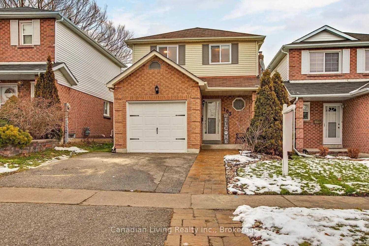 Photo 2 of 163 Lichen Crescent, Oshawa, McLaughlin — HOMEH