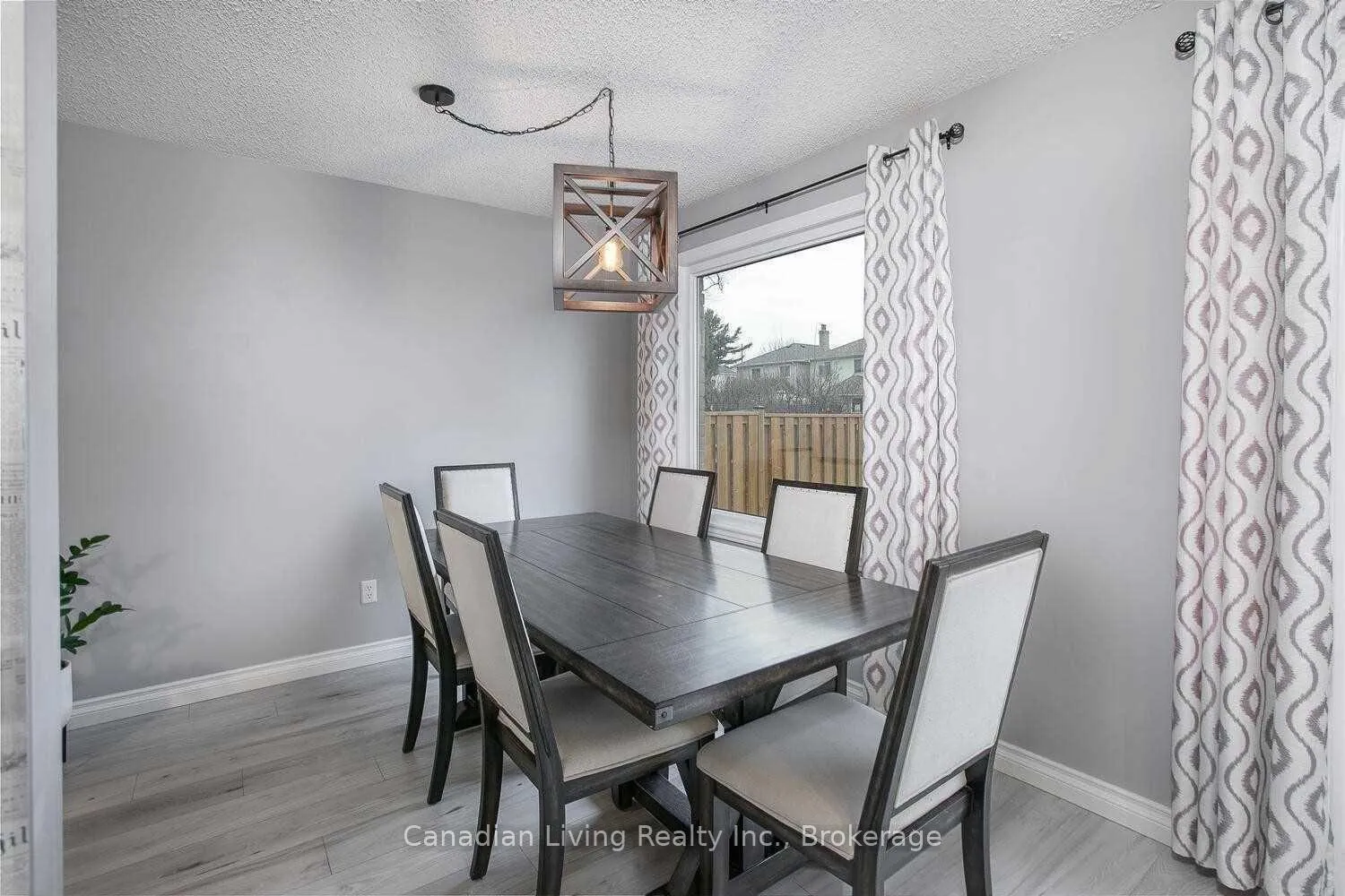 Photo 7 of 163 Lichen Crescent, Oshawa, McLaughlin — HOMEH