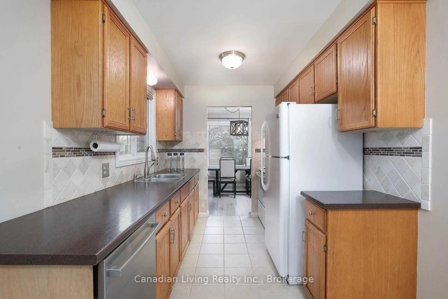 Photo 11 of 163 Lichen Crescent, Oshawa, McLaughlin — HOMEH