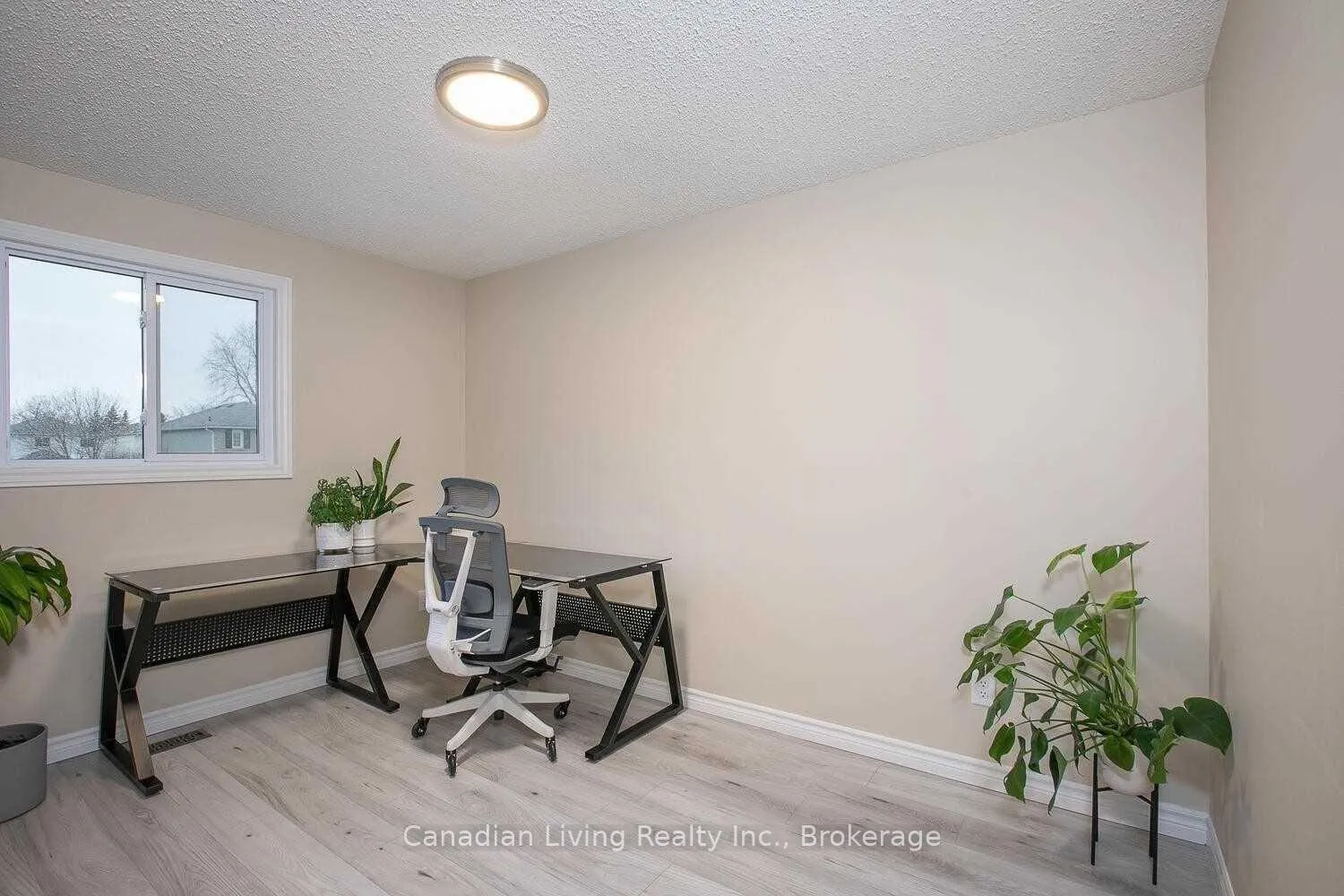 Photo 16 of 163 Lichen Crescent, Oshawa, McLaughlin — HOMEH