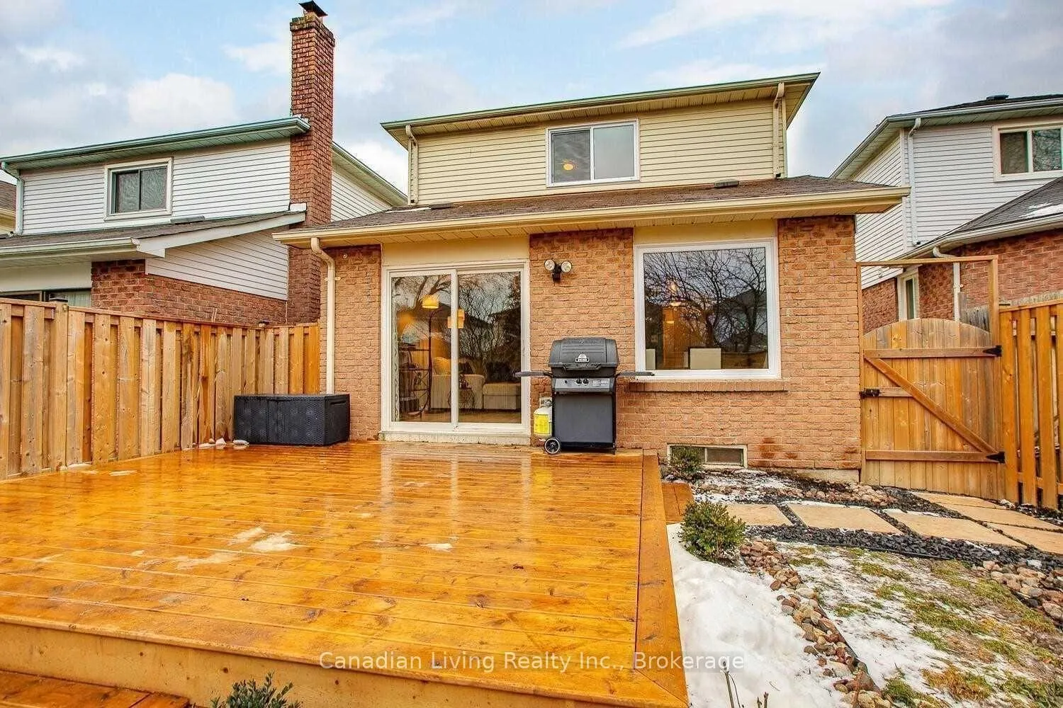 Photo 25 of 163 Lichen Crescent, Oshawa, McLaughlin — HOMEH