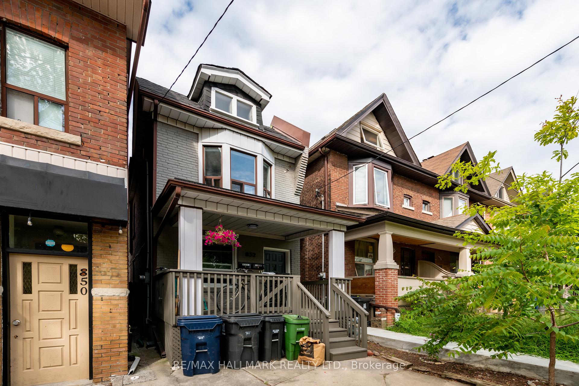 Photo 2 of 852 Carlaw Avenue, Toronto, Playter Estates-Danforth — HOMEH