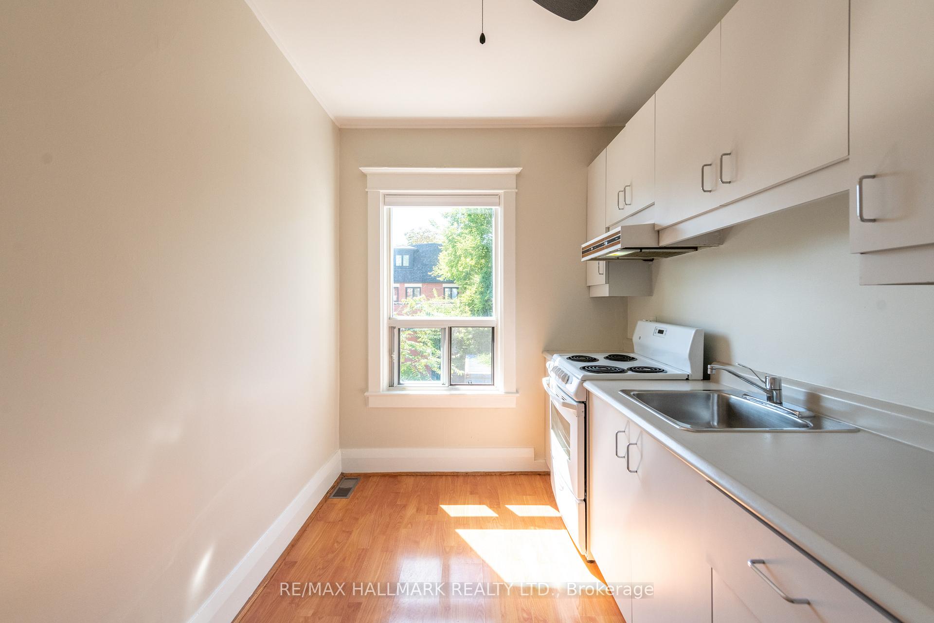 Photo 6 of 852 Carlaw Avenue, Toronto, Playter Estates-Danforth — HOMEH