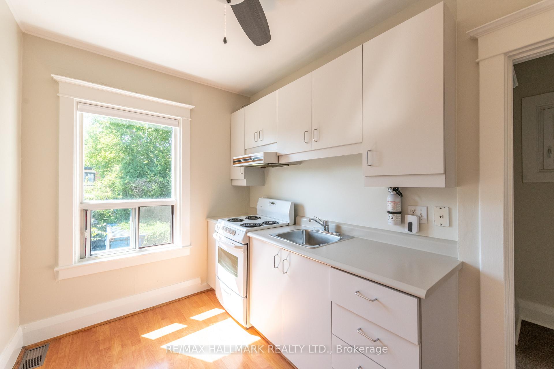 Photo 7 of 852 Carlaw Avenue, Toronto, Playter Estates-Danforth — HOMEH