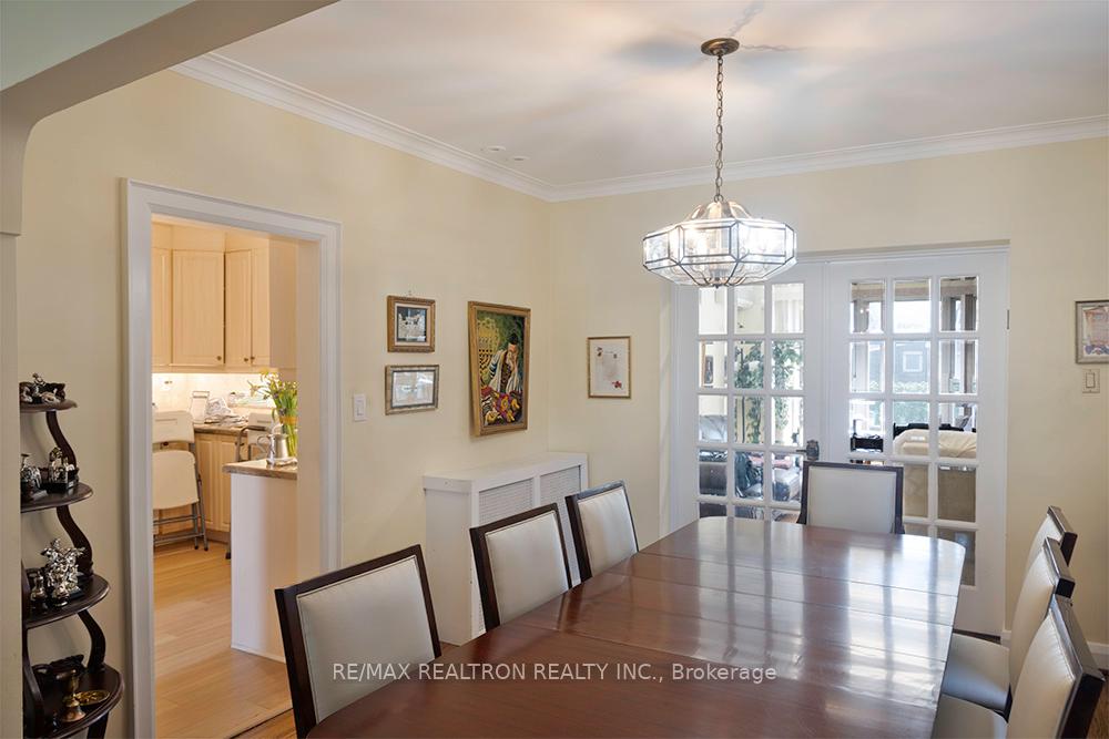 Photo 4 of 57 Regina Avenue, Toronto, Englemount-Lawrence — HOMEH
