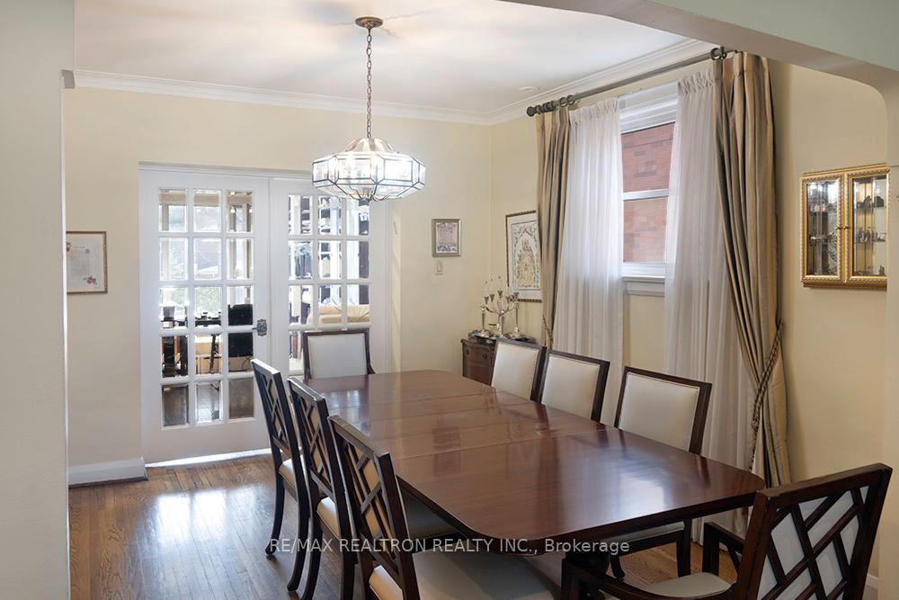 Photo 5 of 57 Regina Avenue, Toronto, Englemount-Lawrence — HOMEH