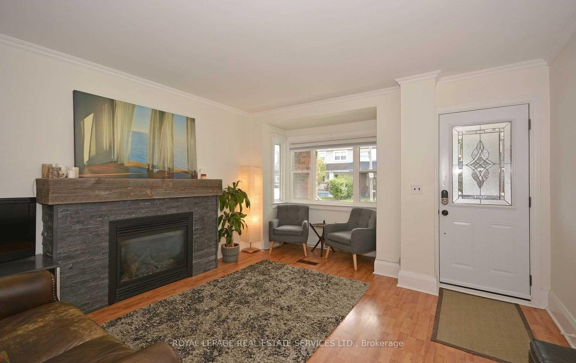 Photo 4 of 74 Oakcrest Avenue, Toronto, East End-Danforth — HOMEH