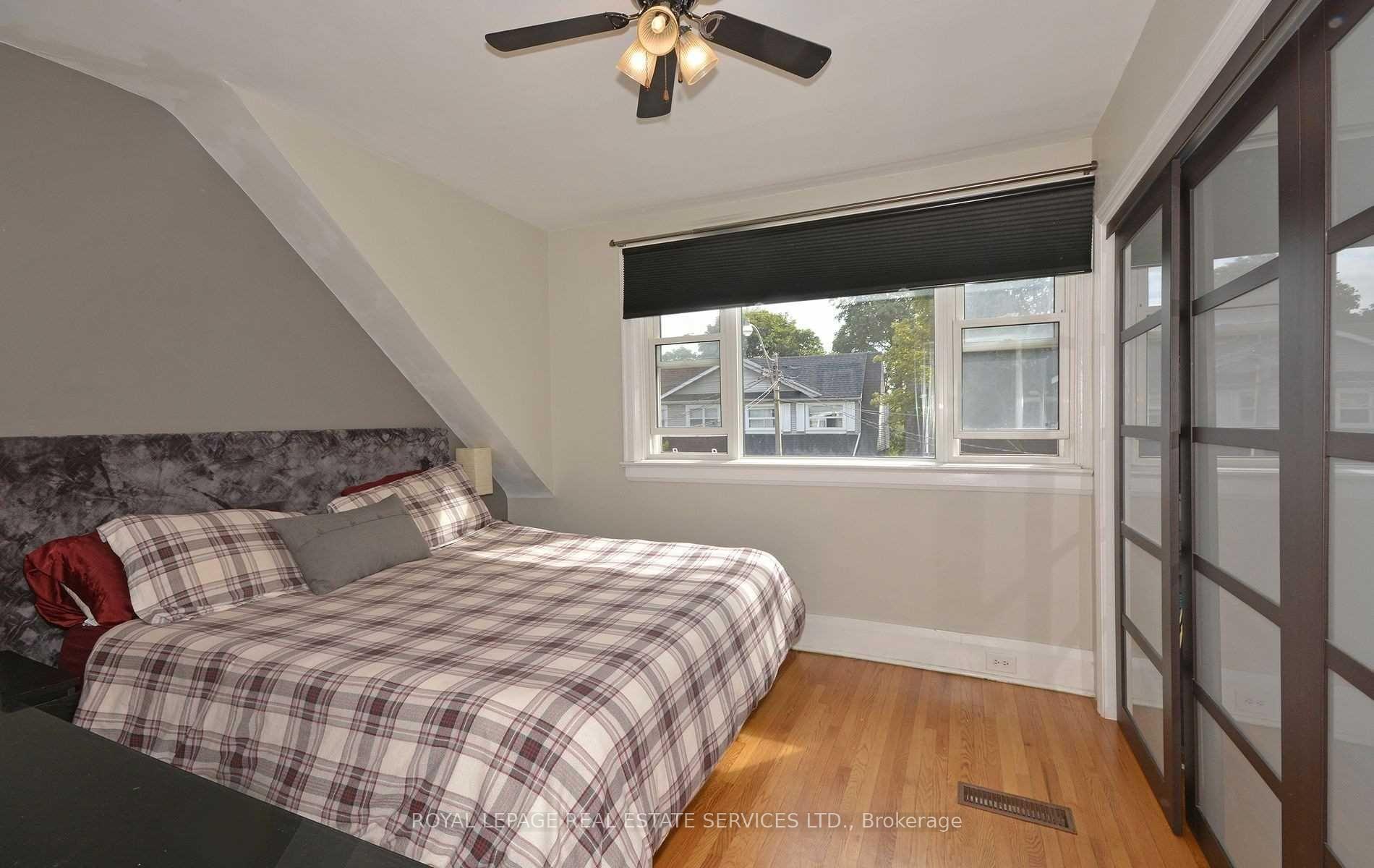 Photo 12 of 74 Oakcrest Avenue, Toronto, East End-Danforth — HOMEH