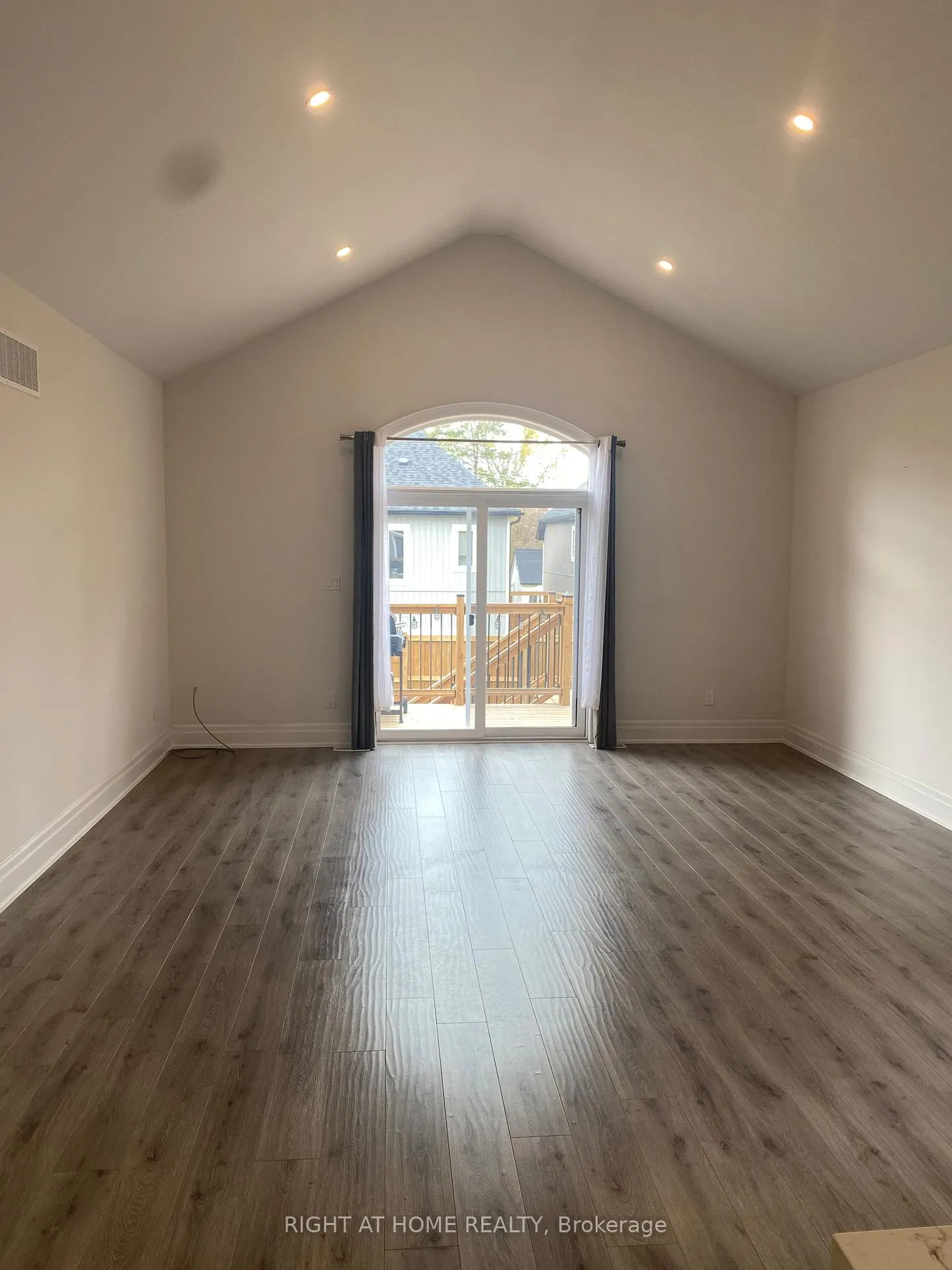 Photo 4 of Unit A, 72 Old Mosley Street, Wasaga Beach — HOMEH