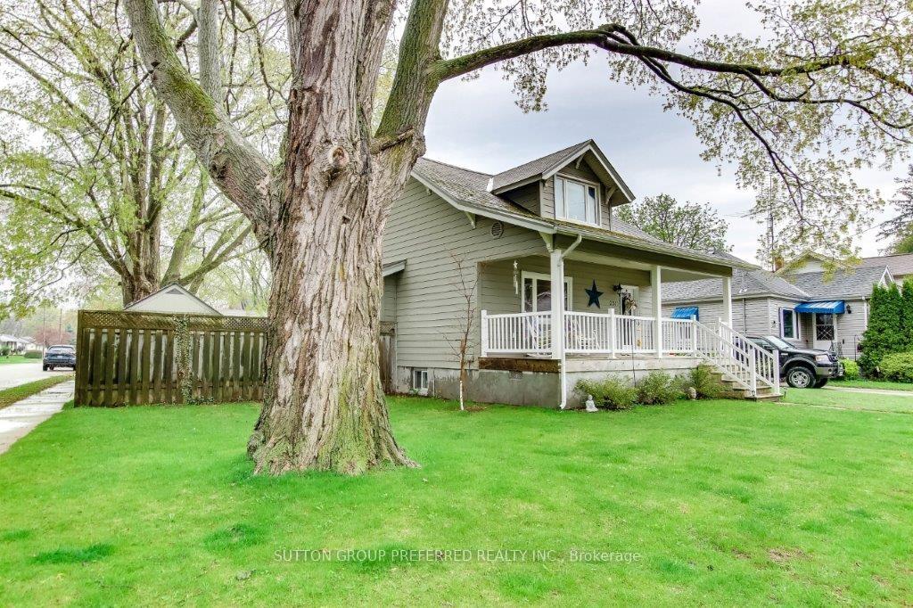 Photo 1 of 2517 Queen Street, Strathroy-Caradoc, Mount Brydges — HOMEH