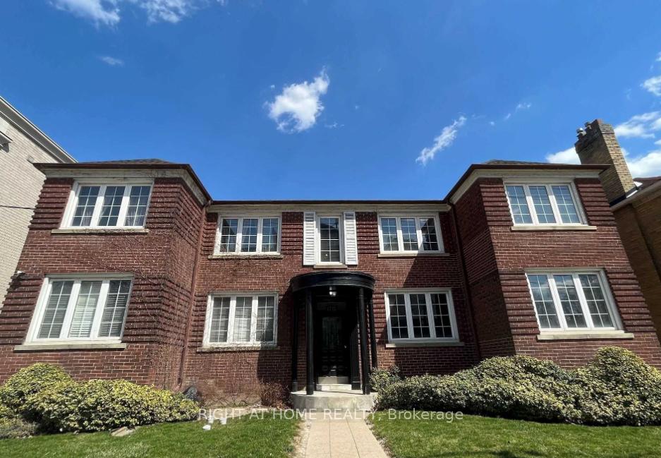 Front of Unit 1, 1715 Bathurst Street