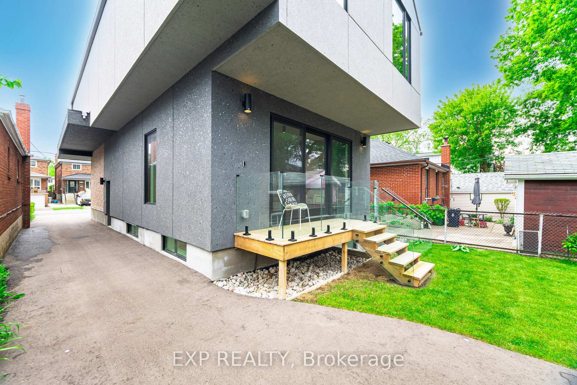 Photo 35 of 108 Sammon Avenue, Toronto, Danforth Village-East York — HOMEH