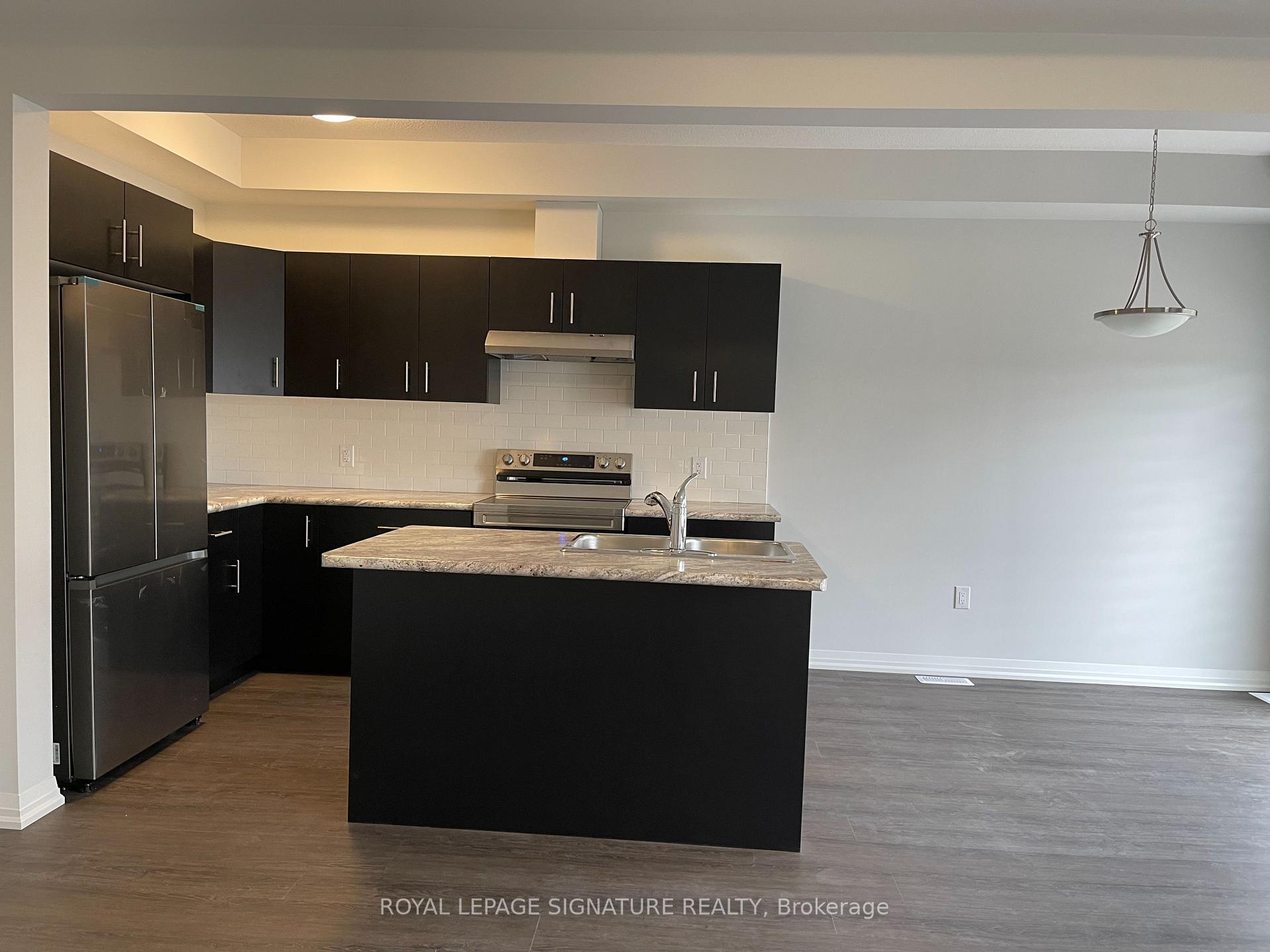 Photo 5 of 182 Bur Oak Drive, Thorold, Confederation Heights — HOMEH