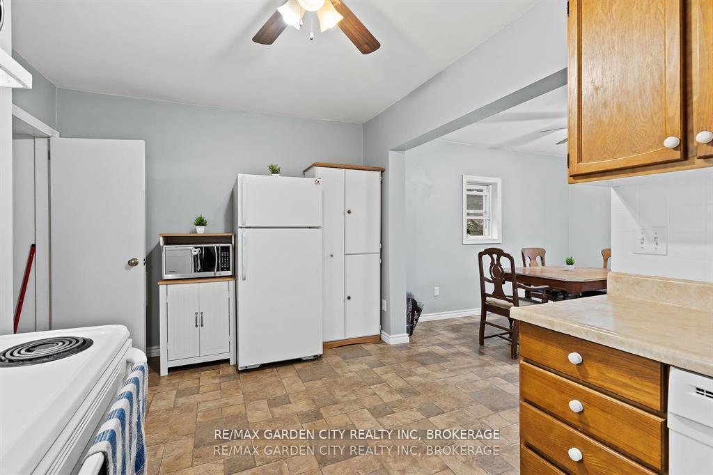 Photo 4 of 112 Clara Street, Thorold, Allanburg/Thorold South — HOMEH